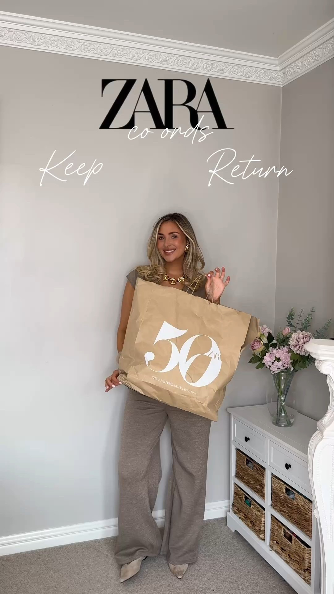 Zara, co ords, maternity, pregnancy outfit, midsize, linen, wide leg trousers, shirt, linen shirt, gold jewellery, suede bag

#LTKuk #LTKsummer #LTKmaternity