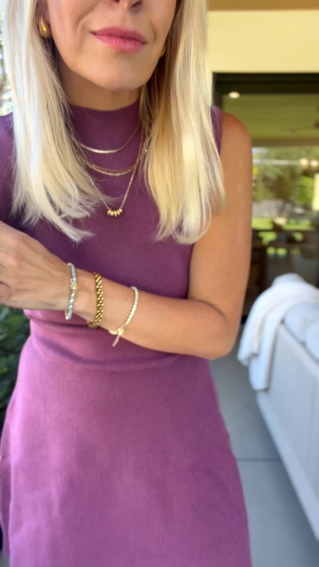 Size medium in this dress. I love the color!