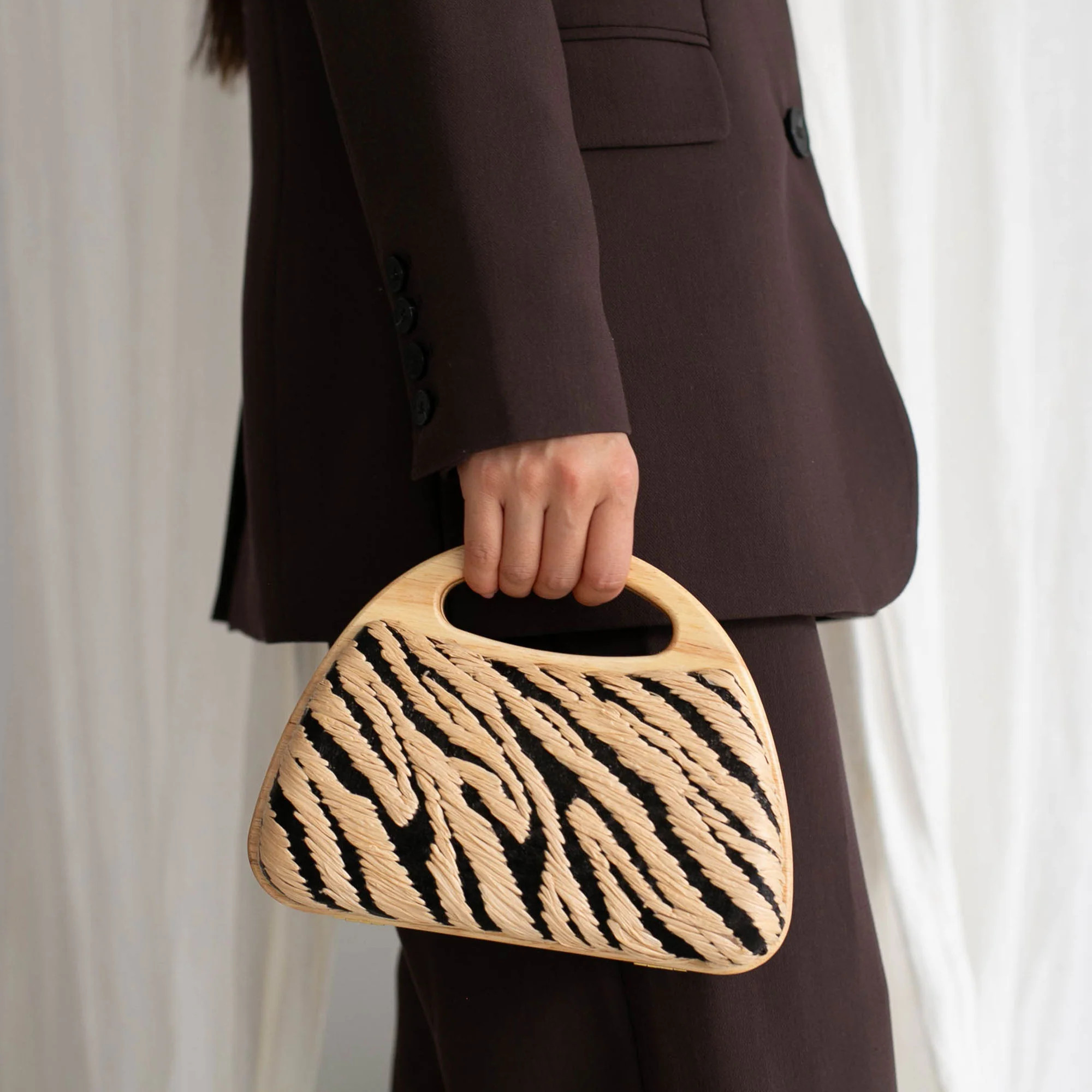 Maelie Black Natural Zebra Raffia Handbag | Dolce Vita | DolceVita.com