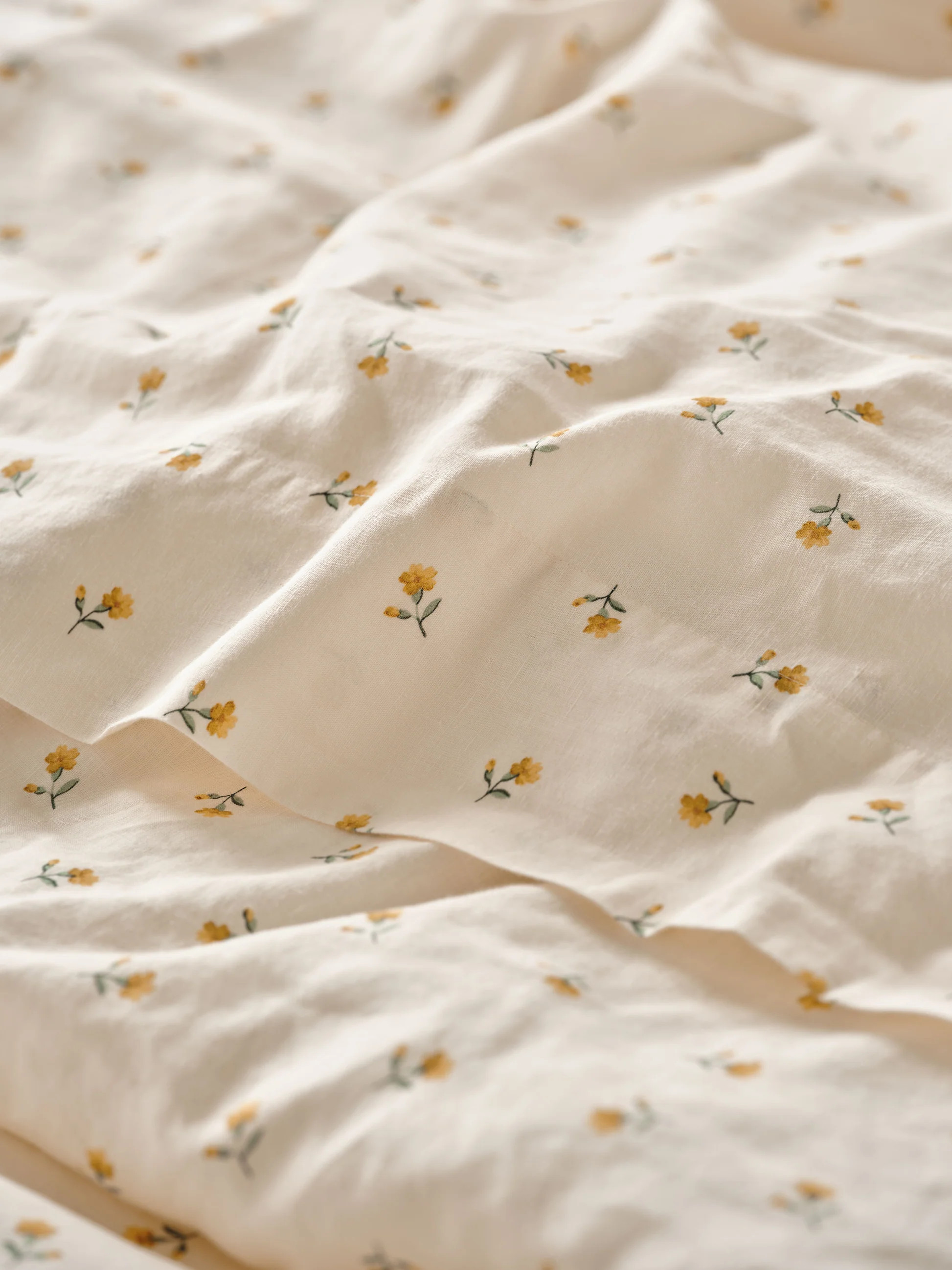 Honey Posy Bud Linen Blend Flat Sheet | Piglet