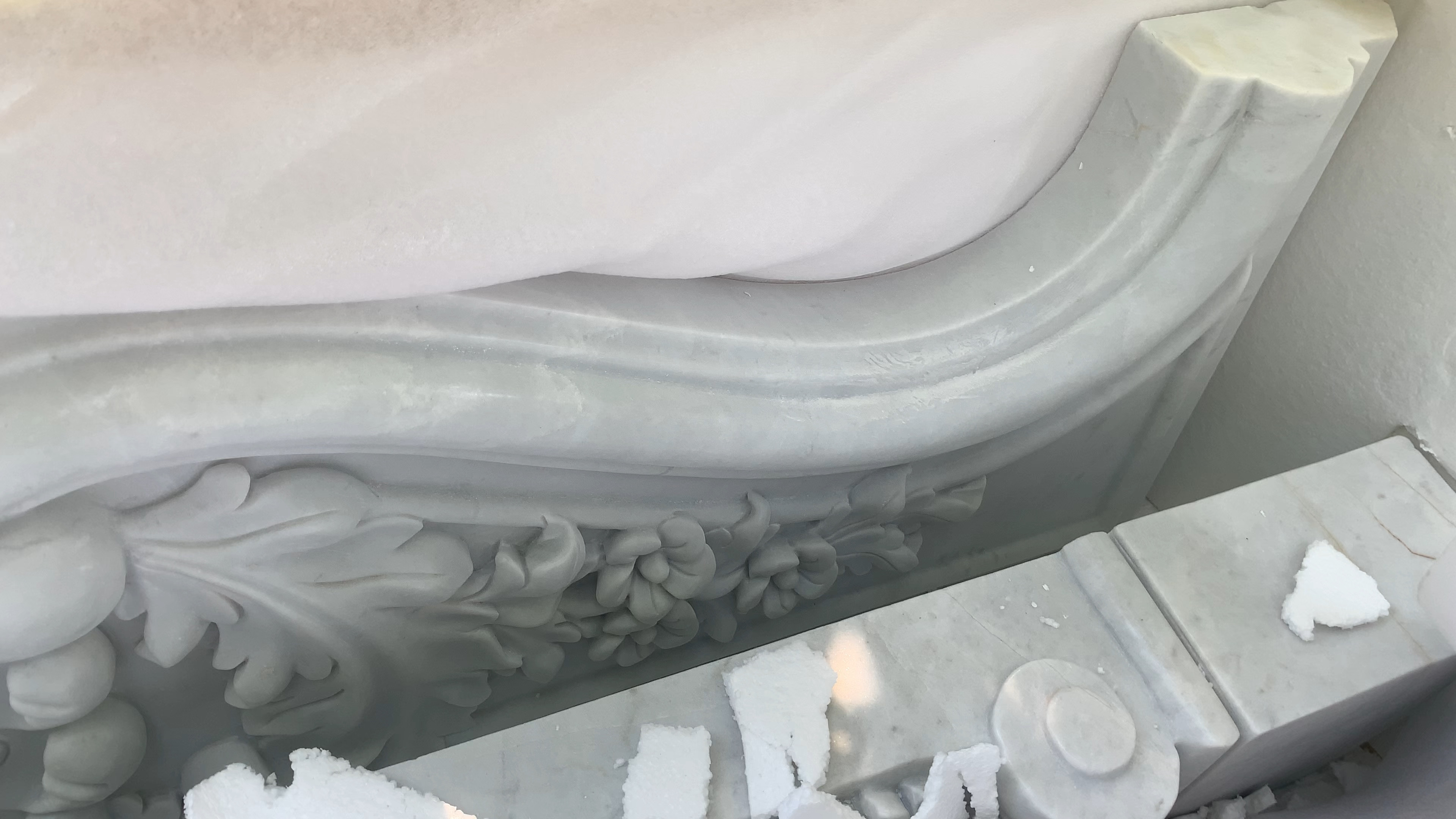 Thursday Splurgeday:
This spectacular fireplace is going in our dining room.
Honestly I’m breathless with anticipation.
Where do you find these?
You can have them made, or you can find  them on salvage sites (and we love fireplaces with a history) 🥰

#LTKstyletip #LTKVideo #LTKhome