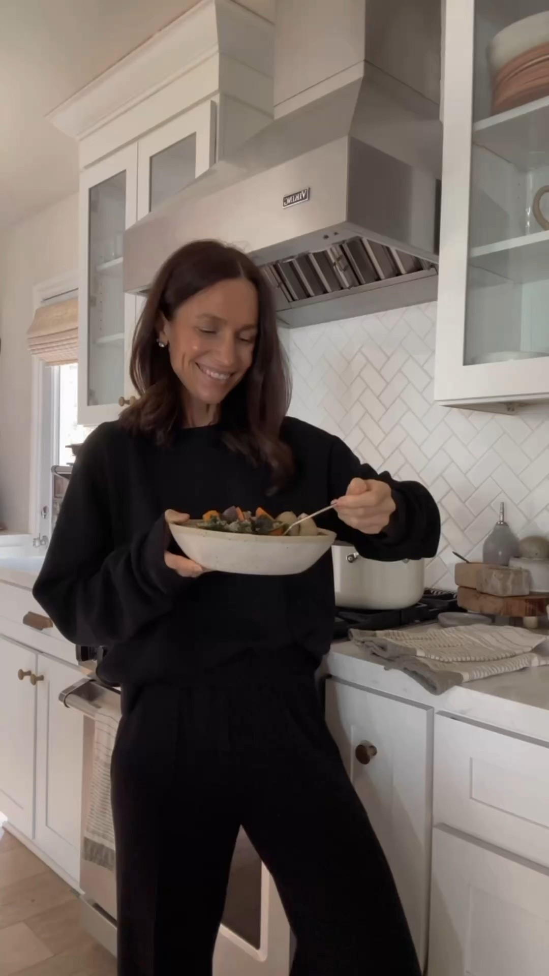 I tossed out all of our toxic cookware several years ago (back in 2020) and was in need of a new set. This Ceramic Nonstick 7pc Cookware Set from @onequince is not only beautiful, but it’s chemical-free with a non-stick surface that makes it easy to cook on and a breeze to clean. I also love that it’s oven safe up to 500 F, making it such a versatile set for all my cooking needs. 
#quincepartner #ad 
