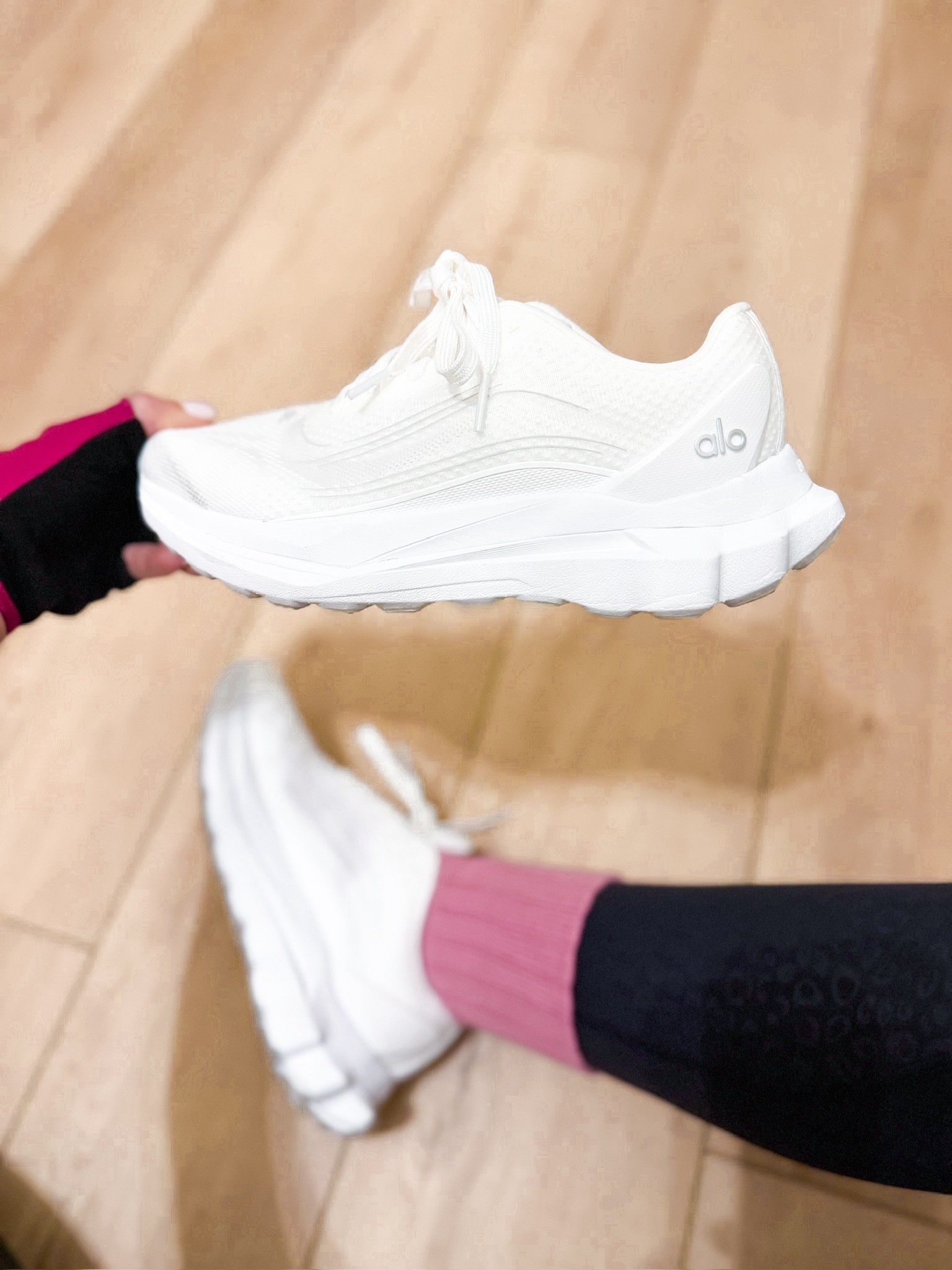 The cutest white sneakers for working out, walking, and I wear these to Disney too! Also linking my sneakers slay I use to keep them extra white! Cross training shoes. Workout shoes. White sneakers. Travel shoes. 


#LTKShoeCrush #LTKActive #LTKTravel
