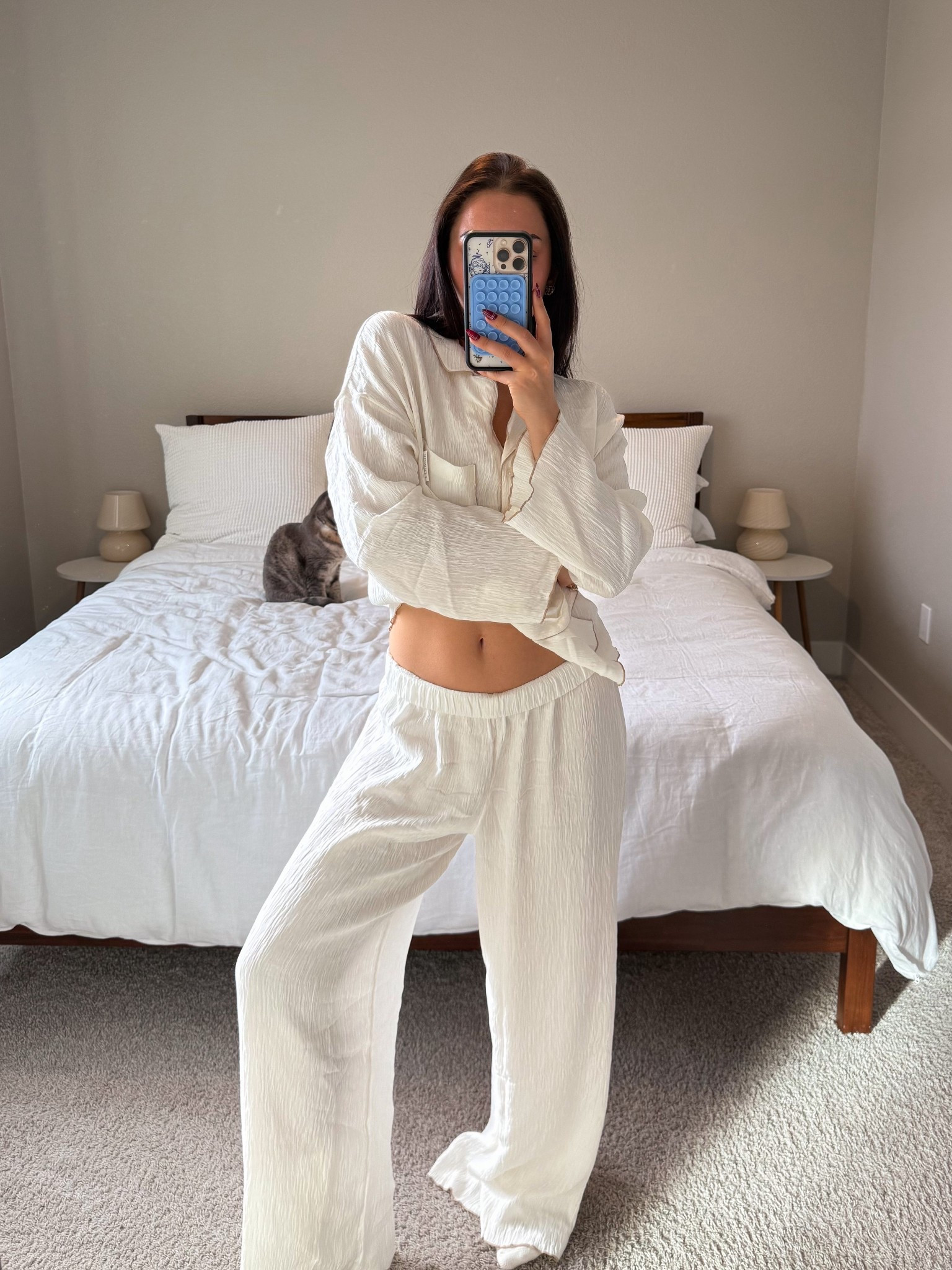 Cute white pj set from lounge 

#LTKCyberWeek #LTKGiftGuide #LTKdayinmylife