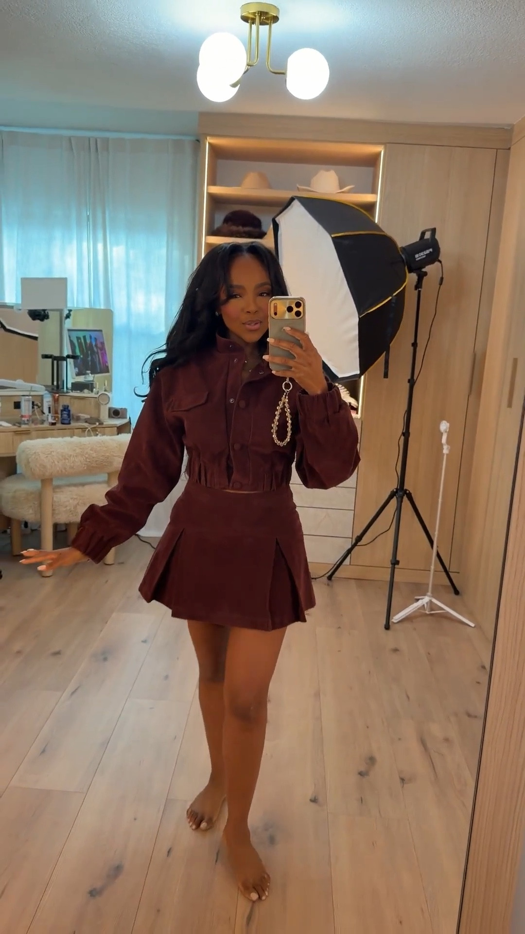 A rich chocolate mini that instantly elevates your look — structured, flattering, and polished with just the right amount of drama. This is one of those pieces that stands on its own but can easily be restyled with boots, heels, or layered outerwear, making the cost per wear drop fast.

Perfect for date night, dinner plans, birthday looks, girls’ night out, holiday events, or any moment you want to feel confident and put together.

📏 Sizing:
Dress: Size Small  

📐 Measurements: 5'4" | 138 lbs | 34D bust | 27" waist | 40" hips  

Tap to get details and shop every piece linked here.  
Save this post so you can come back to it when you need an effortless statement outfit.

Chocolate brown mini dress, elevated night out outfit, structured mini dress, flattering feminine silhouette, chic evening look, cost per wear fashion, versatile statement dress.

Follow me on Instagram and YouTube @kirasfashionfinds