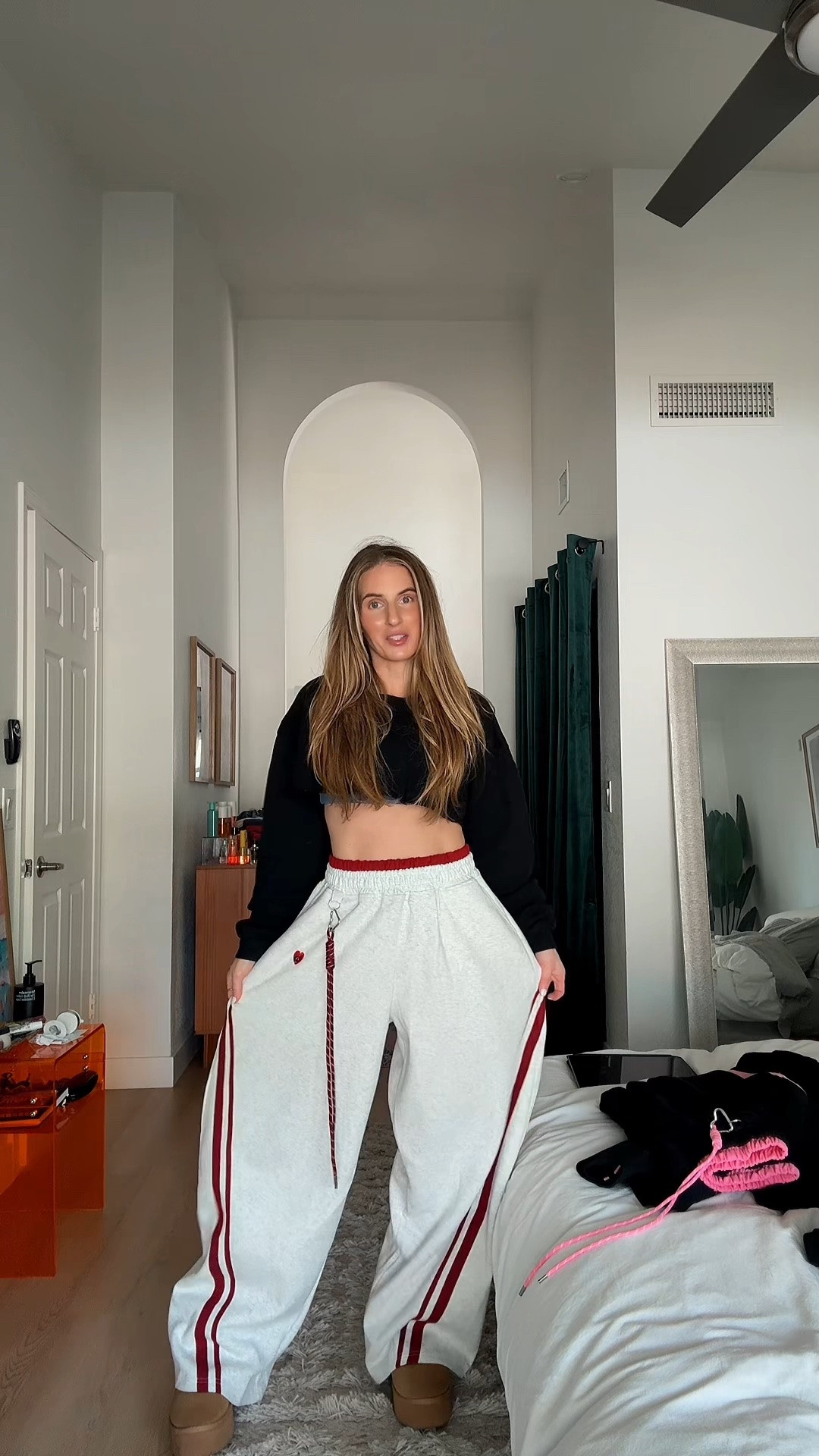 Baggy pants are in and I’m so happy! These are the best, barrel sweatpants they look so good!

#LTKOver40 #LTKNYFW #LTKootd
