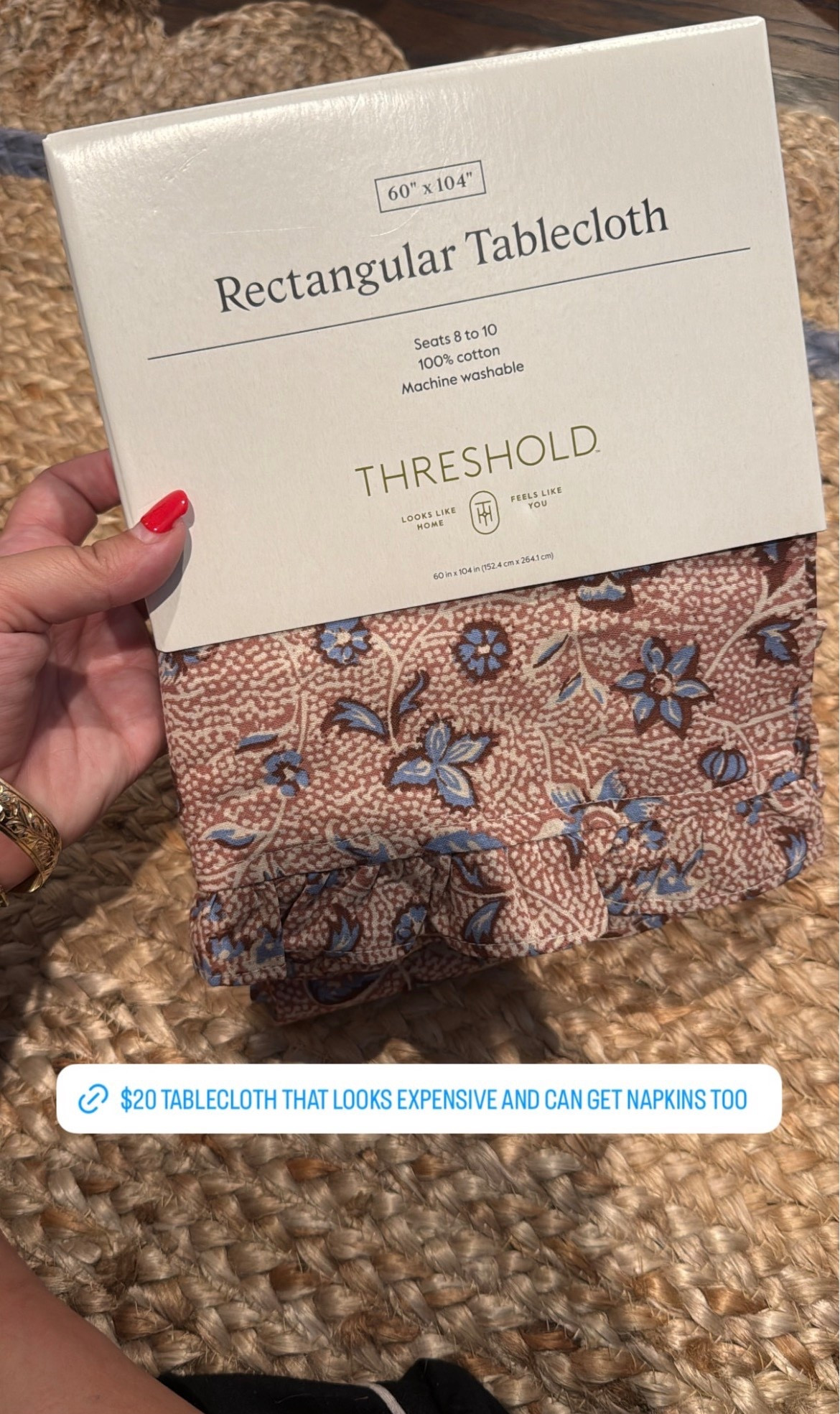 Target $20 tablecloth that looks expensive and can get napkins too!

#LTKHoliday #LTKHome #LTKFindsUnder50