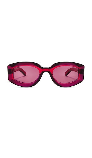 Gucci Sunset Boulevard Sunglasses in Red. | Revolve Clothing (Global)
