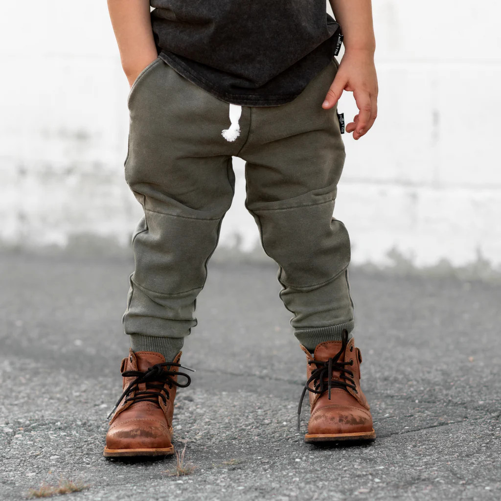 JOGGERS- Moss Snow Wash French Terry | millie + roo
