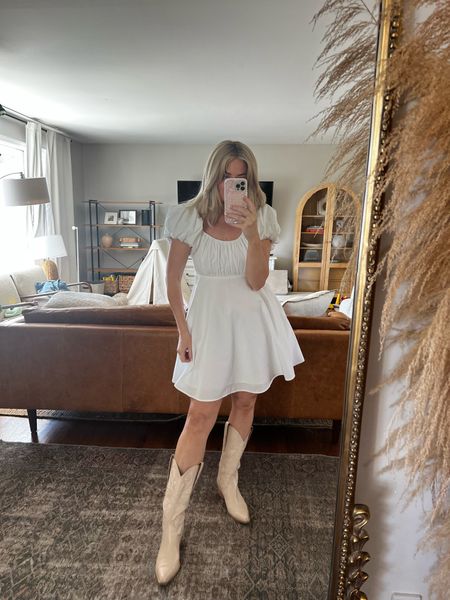White spring dress, ruched puff sleeve. I get a medium

Abercrombie; spring dress, spring outfit, white dresses 

#LTKSeasonal #LTKunder100 #LTKFind