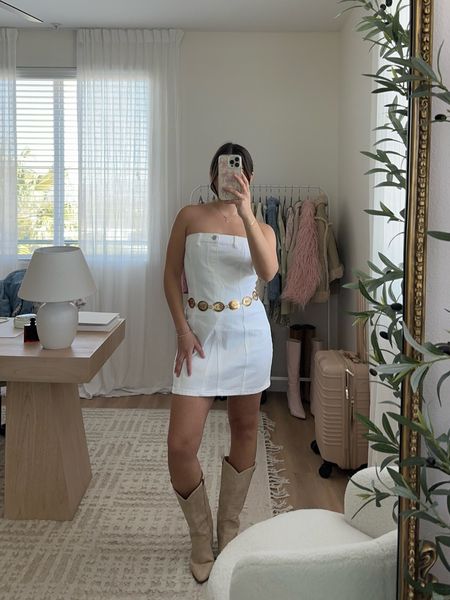 an outfit from my ‘packing for palm springs’ video 💌

spring outfit, denim dress, country concert outfit, festival outfits, cowboy boots, gold chain belt 

#LTKSeasonal #LTKFestival