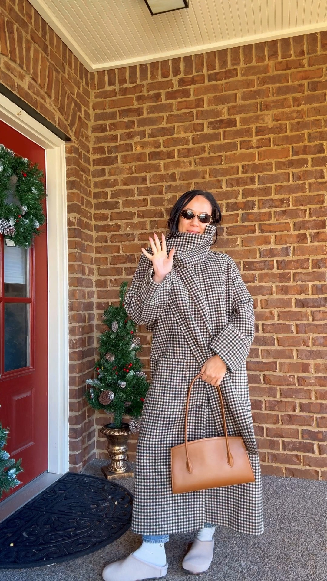 The dream coat fr. Size 4. I would say a nice oversized fit. If you’re between sizes, size down. 

#LTKHoliday #LTKPetite #LTKootd