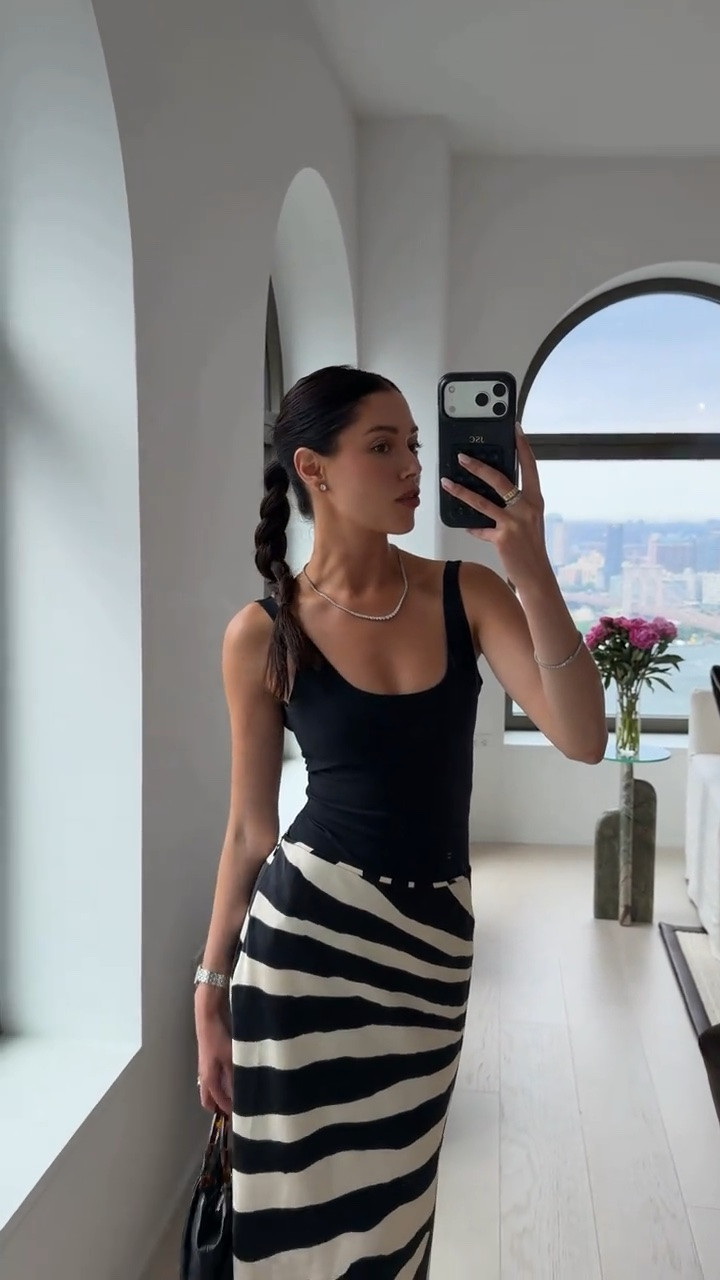OOTD 🦓🦓🦓 My tank is over $100 off!

#LTKootd #LTKSeasonal #LTKgrwm