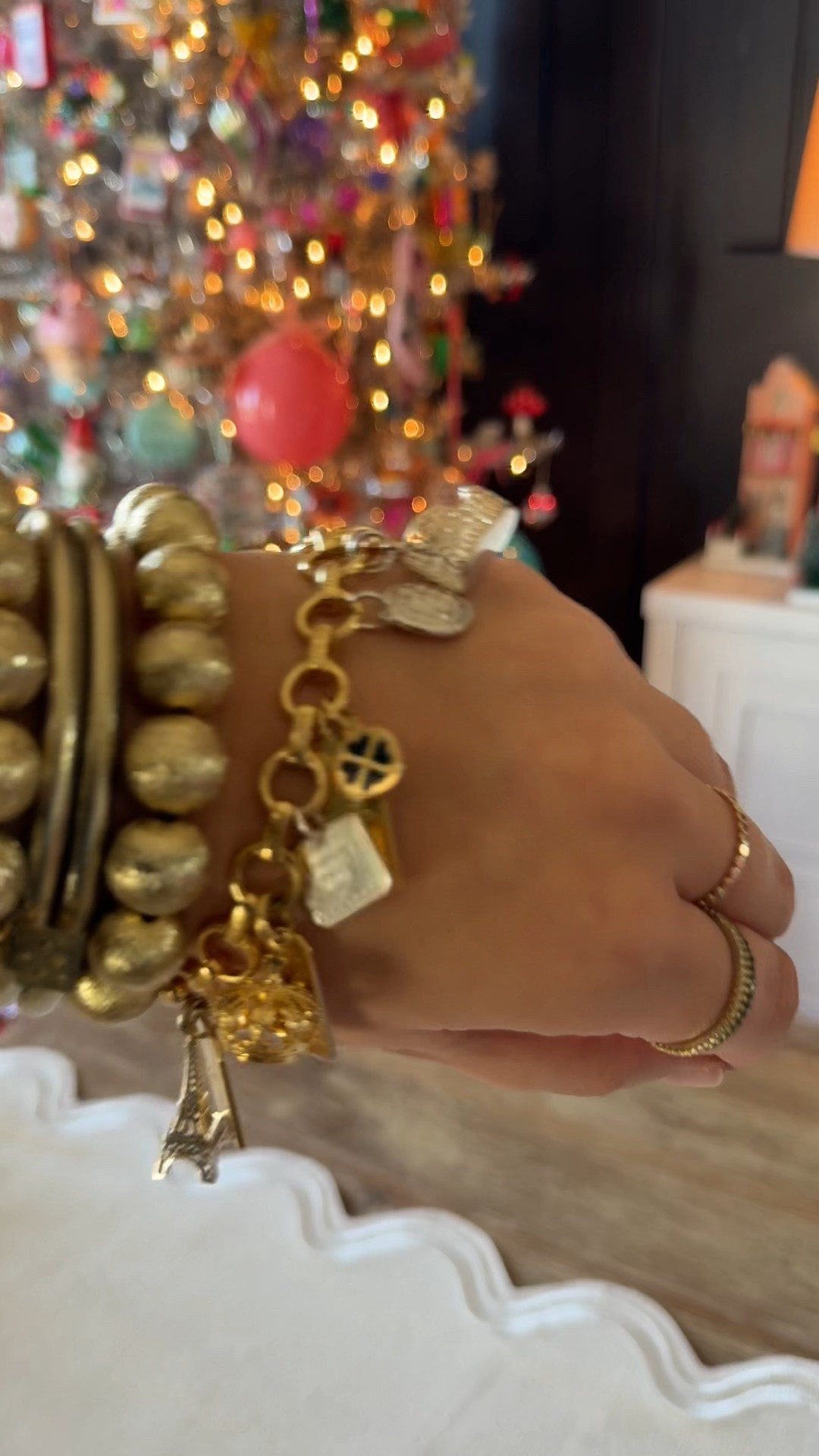 Travel Charm Bracelet ✨

charm bracelet, travel, gift ideas

#LTKGiftGuide #LTKFindsUnder100 #LTKTravel