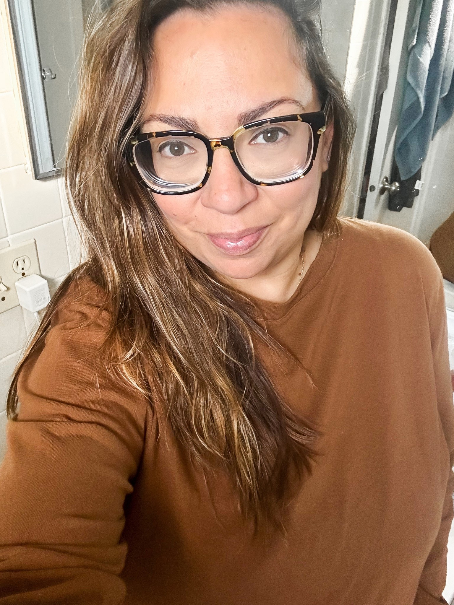 long sleeve everyday tee from nuuds 🤎 available in 10 colors! 🍫 use code ERICA33002 to save! 

#LTKootd #LTKFindsUnder100