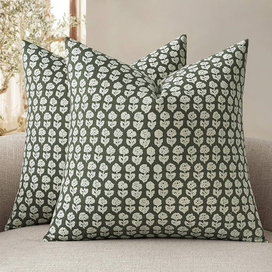 MIULEE Winter Block Print Pillow Covers 18x18 Inch Set of 2, Christmas Vintage Floral Throw Pillo... | Amazon (US)