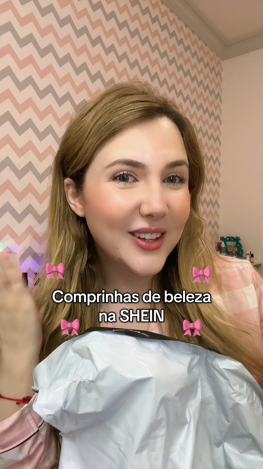Comprinhas de beleza na SHEIN 🎀 tem reunidas ROSA, tem máscara de cílios colorida, tiara de laços e máscaras faciais pra fazer fotos bem aesthetic 

#LTKbrasil #LTKbeleza