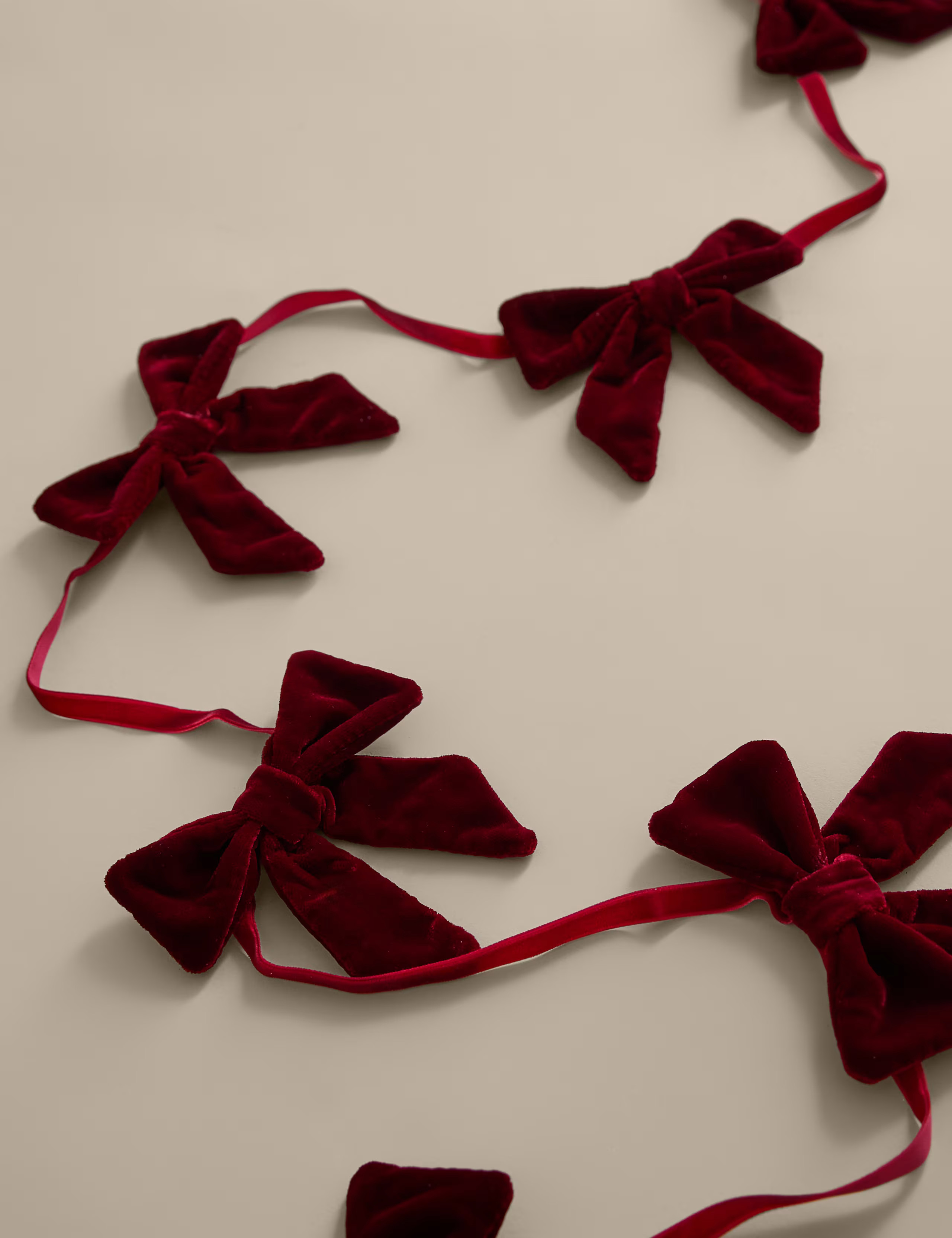Velvet Bow Garland | Marks & Spencer (UK)