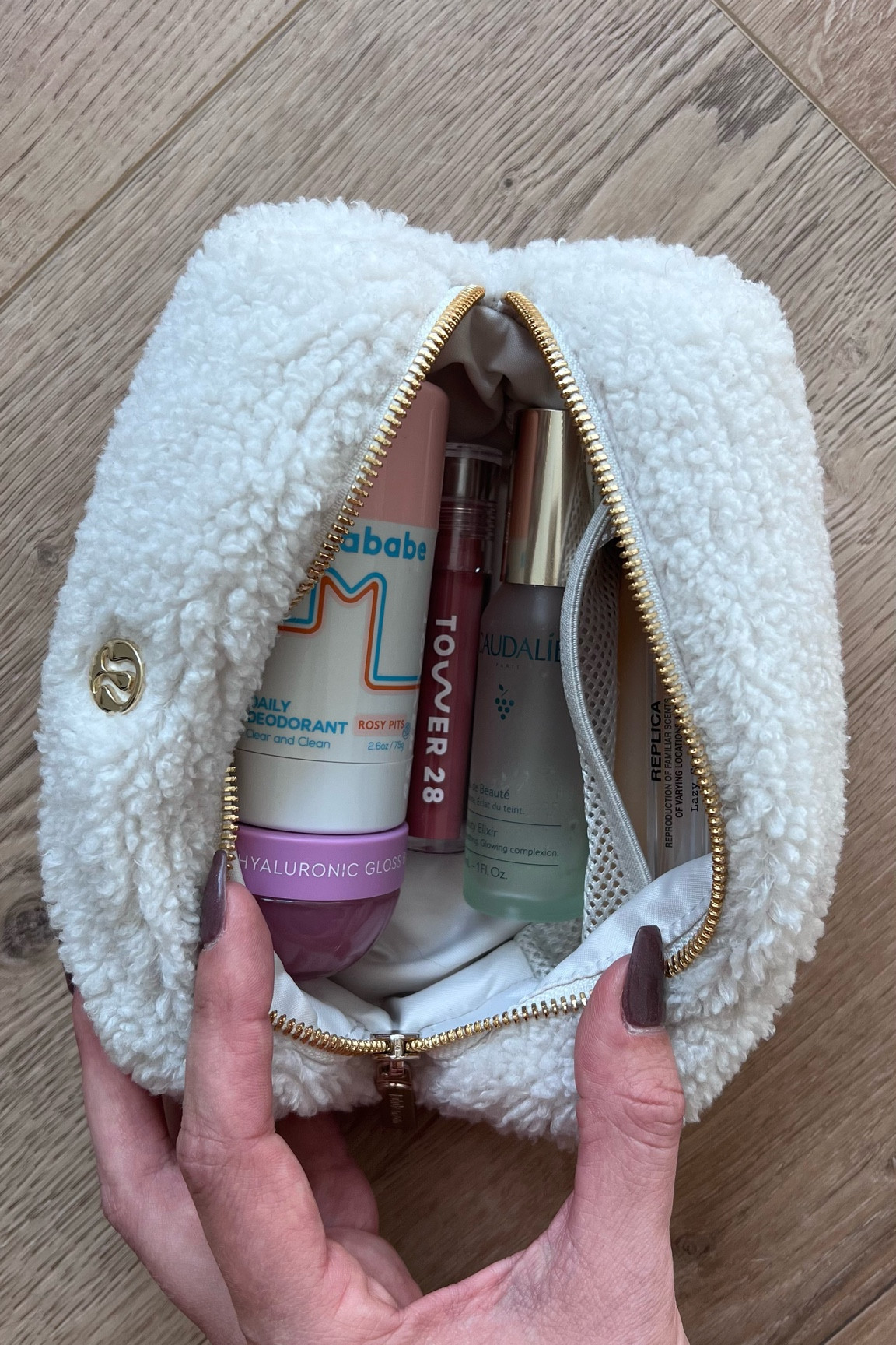 A peek inside my mini makeup bag.
This is my quick, need all the time things.
Deodorant… we don’t want to stick.
Lip balm- I love this glow recipe lip plumping hyaluronic balm. You only need a tiny amount, I use it maybe 2-3 times a day. After your lips get used to it you’ll need less.
Lip gloss- tower 28 is a clean brand which I love. This color is pistachio 😍
Beauty elixir- caudalie beauty elixir. Little tiny when you first spray just brightens and plumps my skin a little. I feel refreshed.
Lastly perfume. It Sunday. So I always wear lazy Sunday morning from replica. 
Go to perfume is Ellis Brooklyn vanilla milk. Smelling like a sweet vanilla milkshake. 
Happy Sunday 😌💛✨

#LTKfitness #LTKbeauty #LTKstyletip