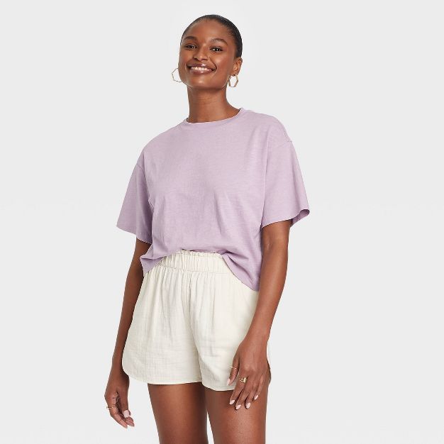 Women&#39;s Short Sleeve Boxy T-Shirt - Universal Thread&#8482; White L | Target