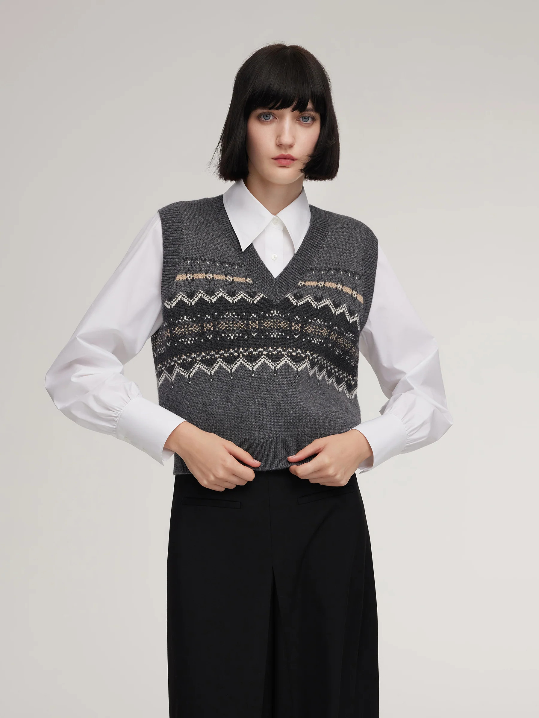 Wool Blend Jacquard V-Neck Women Knit Vest - Grey ComboJacquard / M | GOELIA