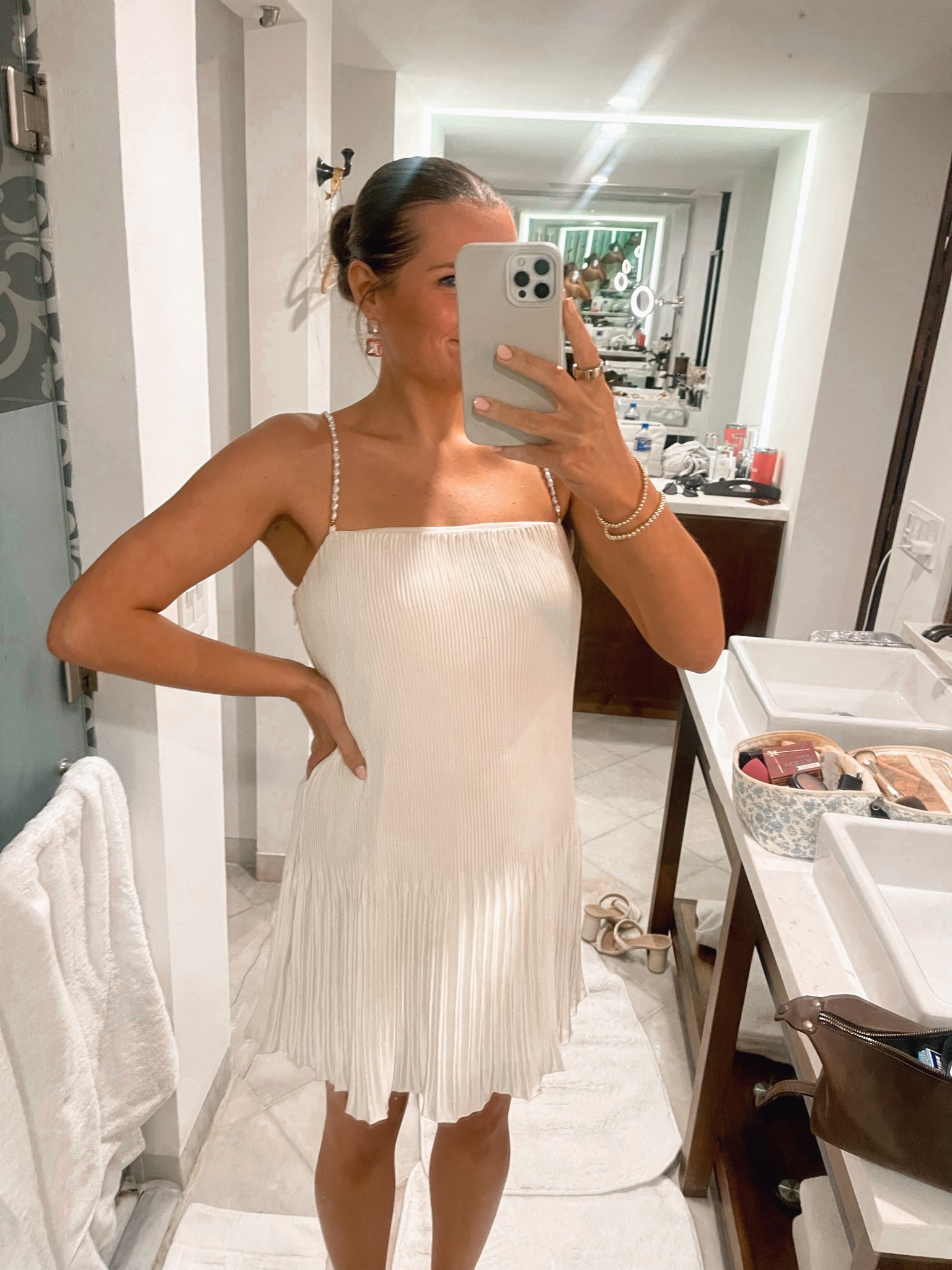 Little White Dress 🤍

#whiteminidress #whitedress #cocktaildress #abercrombie #littlewhitedress #graduationdress #resortwear

#LTKU #LTKStyleTip #LTKWedding