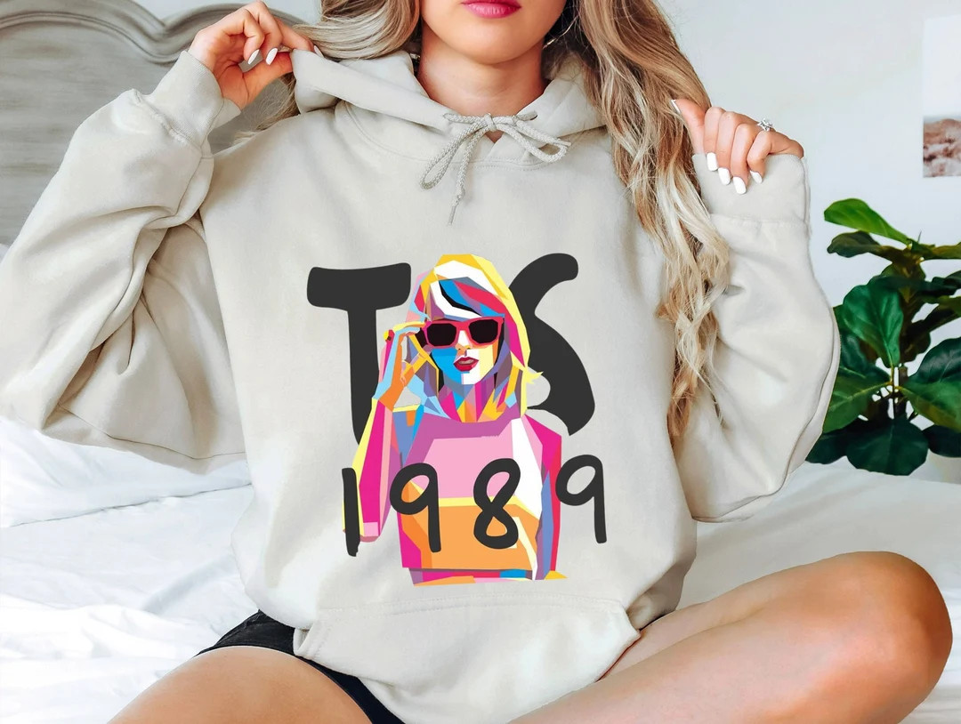 Taylor Swiftie Christmas Sweater Hoodie Vintage 1989 Album - Etsy | Etsy (US)