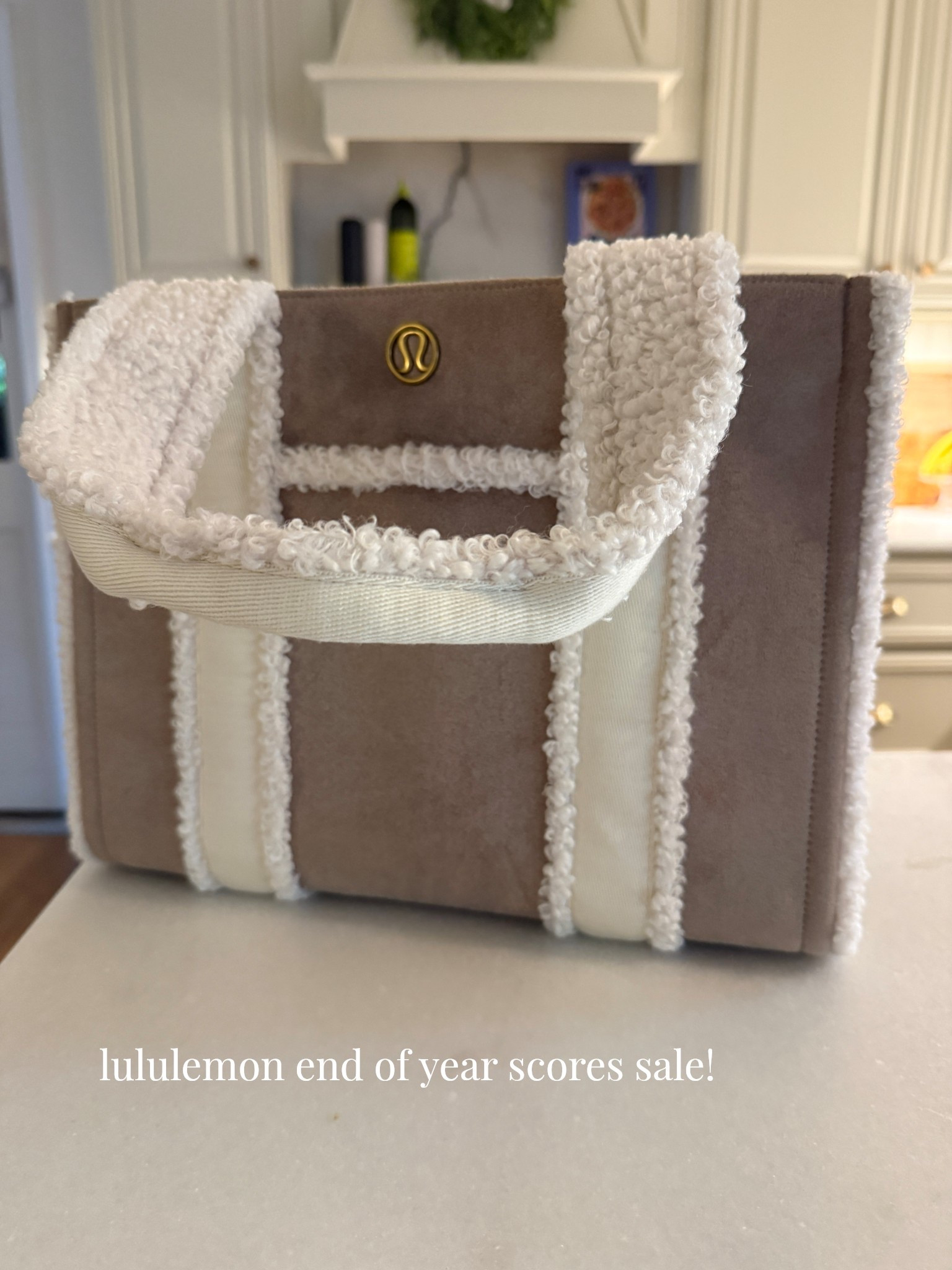 Omg lots of great sales here!!! I wear this bag all the time. 