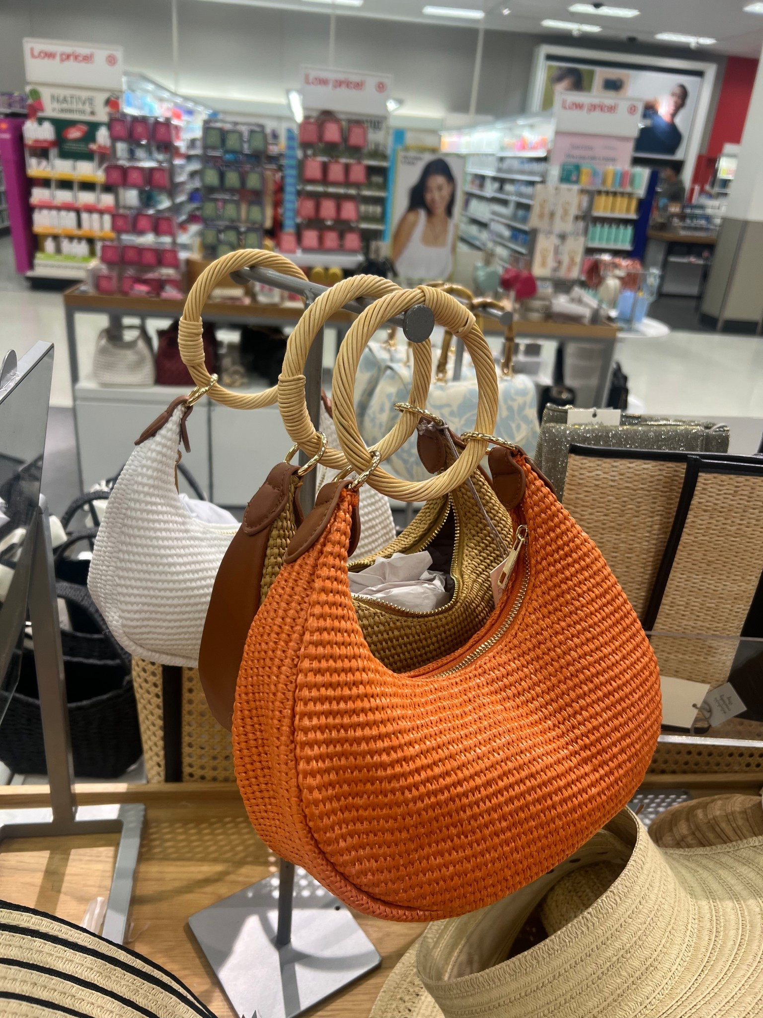 Transform your outfit from basic to bombshell with these super cute purses featuring banboo details. Classy, elegant, and perfect for spring! 👜💃🏽💖"

#LTKFindsUnder50 #LTKStyleTip #LTKOver40