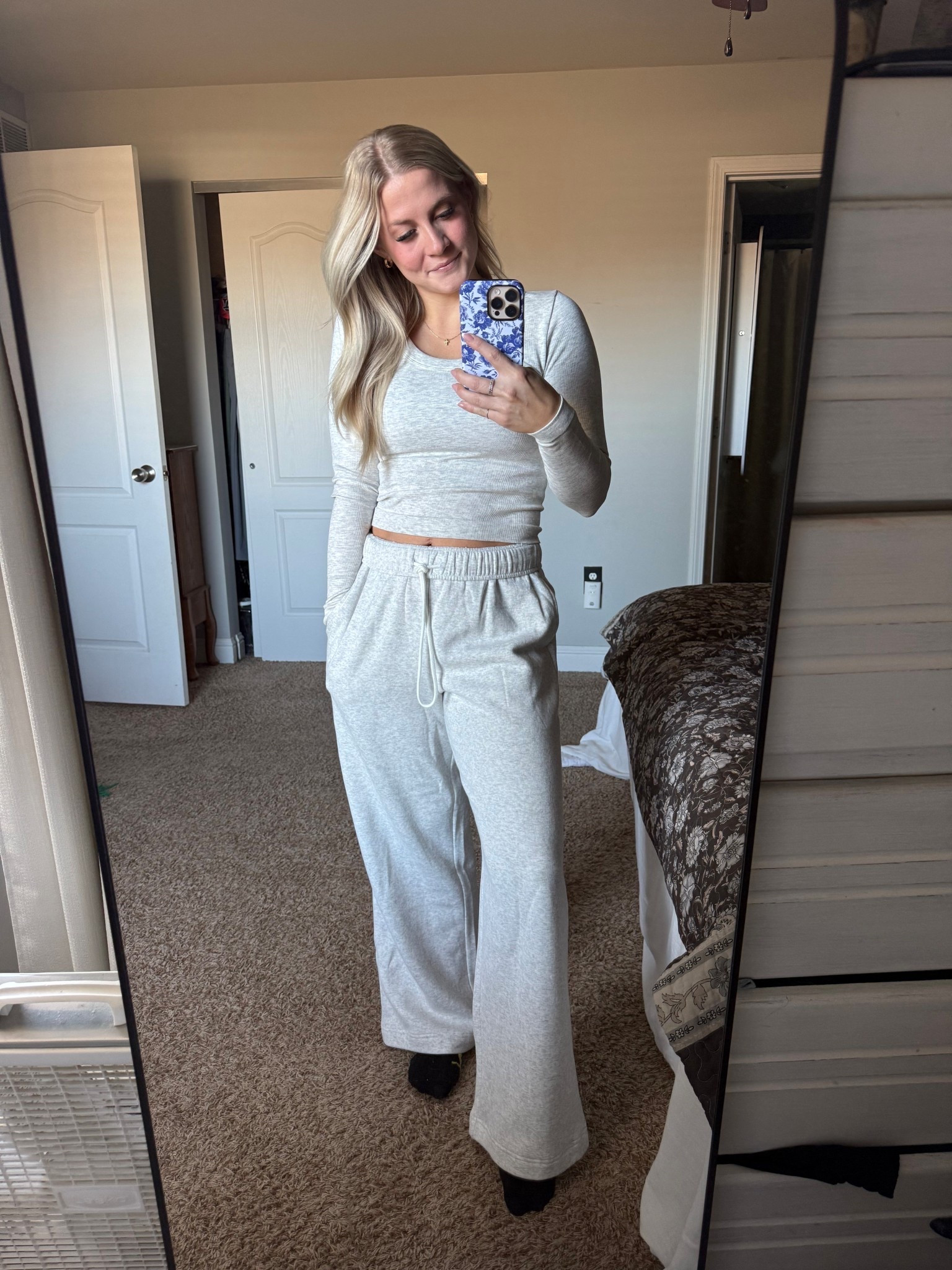 A groutfit always wins ☕️🖤

Exact shirt I’m wearing is currently sold out so I included a very similar one 

#LTKdayinmylife #LTKootd #LTKmomlife
