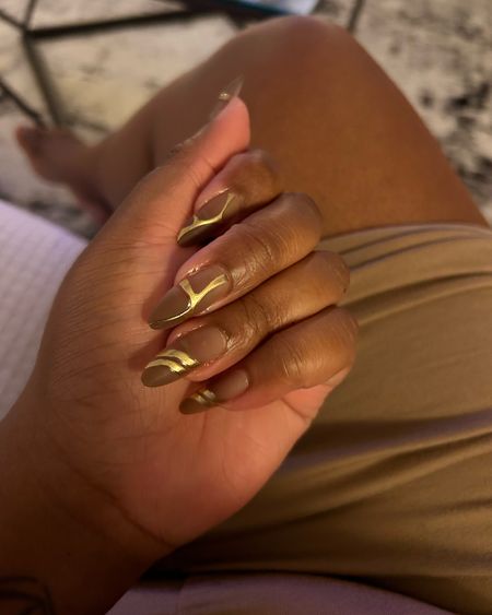 Brown Nails 🤎🤎

Fall nails, neutral nails, press on nails 

#LTKfindsunder50 #LTKbeauty #LTKstyletip