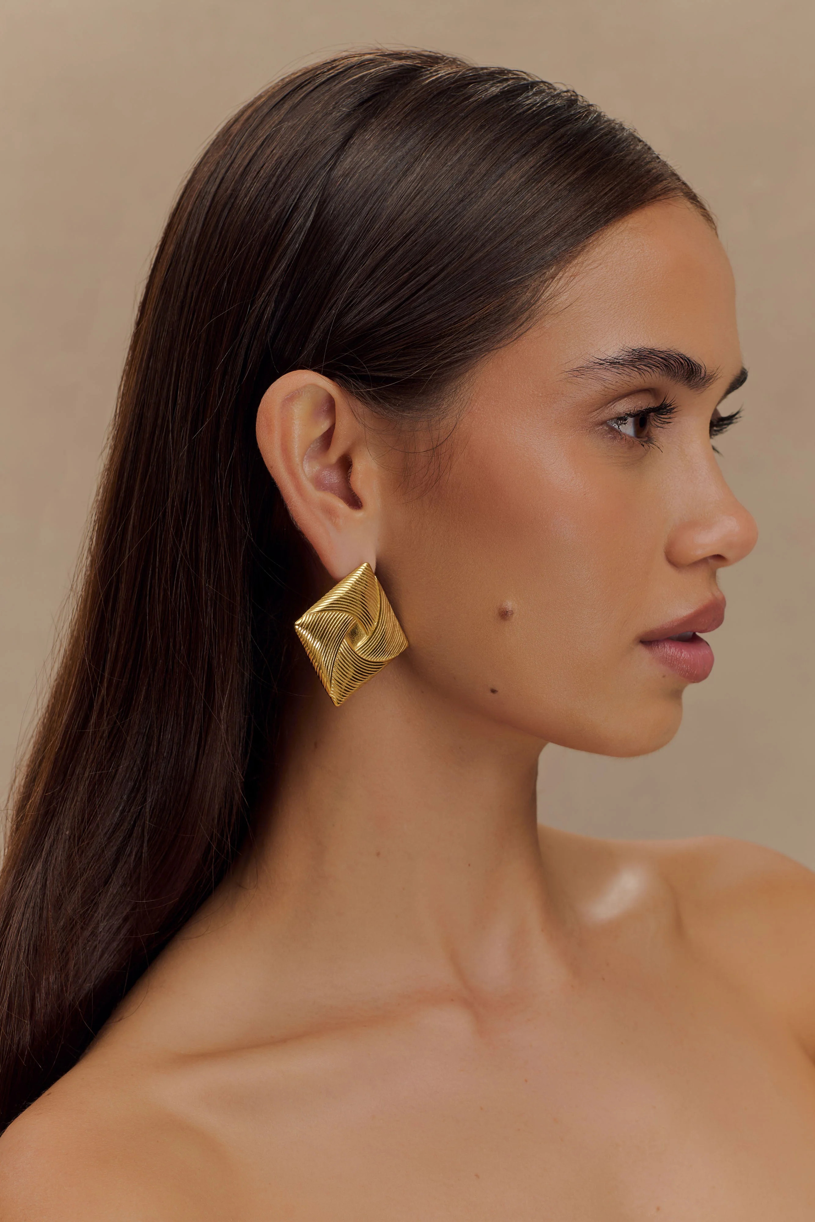 Indira Twisted Square Earrings - Gold | MESHKI US