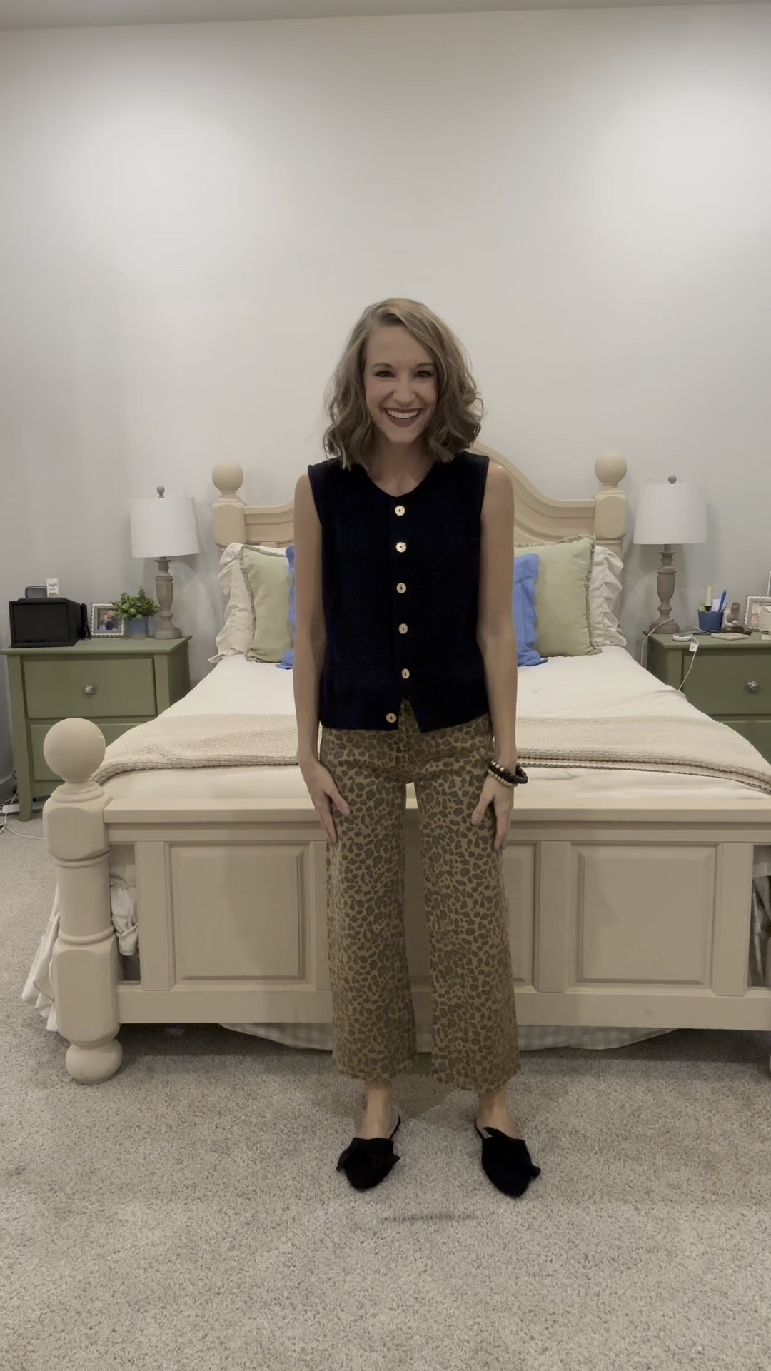 Leopard jeans outfit idea! Save money on this leopard jeans today is the last day! Only $35! 