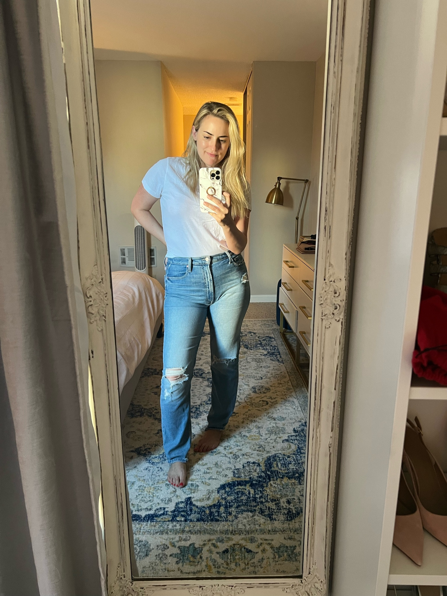 White t shirt and jeans | denim | mother denim | easy style | laid back style | causal style 