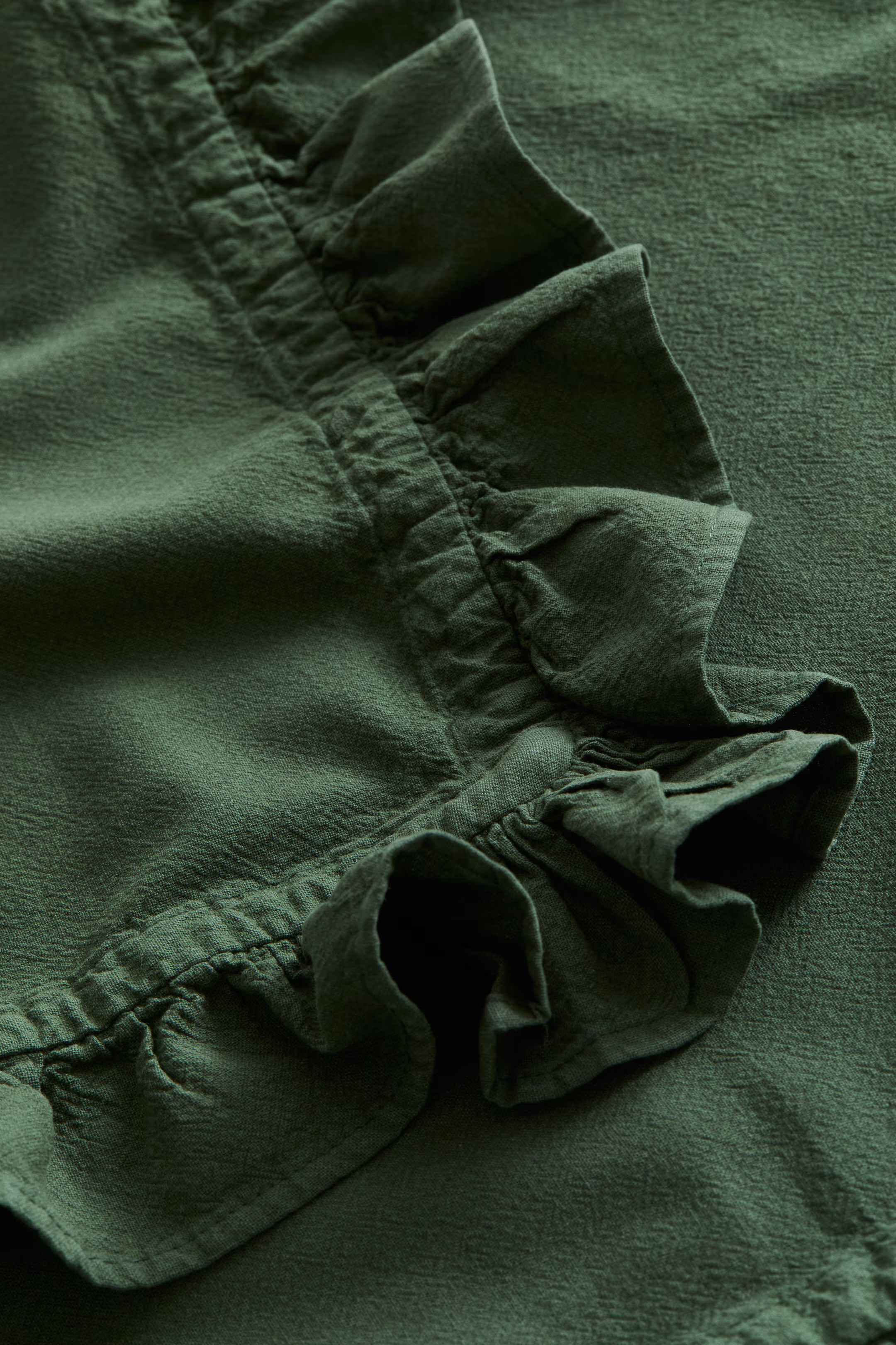 2-pack Ruffle-trimmed Napkins - Dark green - Home All | H&M US | H&M (US + CA)
