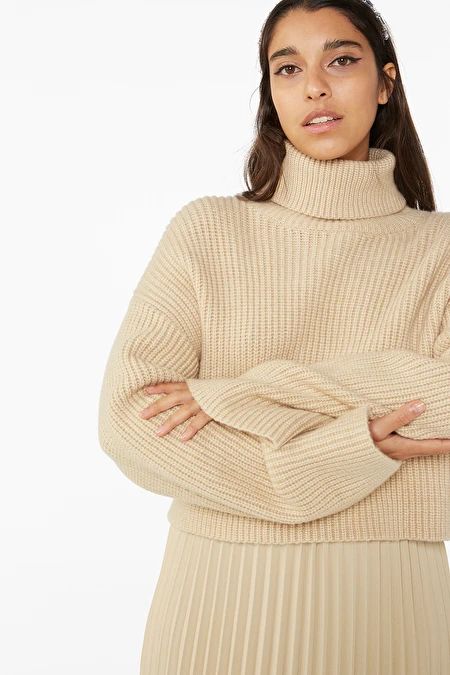 Cropped heavy knit sweater - Barely beige - Knitwear - Monki GB | Monki