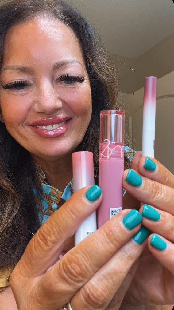 The PERFECT lip Tri! #makeup #liptrio #lipliner #lipbalm #lipgloss 

#LTKSpringSale #LTKBeauty #LTKOver40