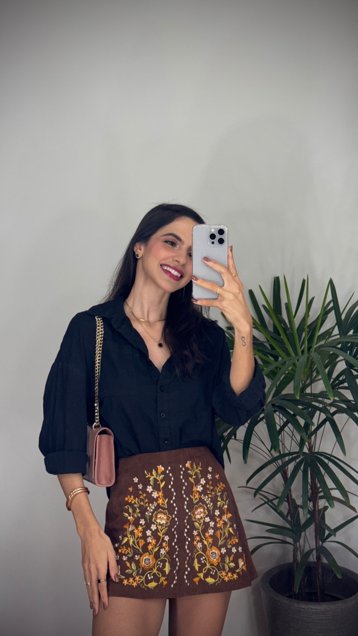 Itens iguais ou similares (saia esgotada)

#LTKbeleza #LTKdicadeestilo #LTKbrasil