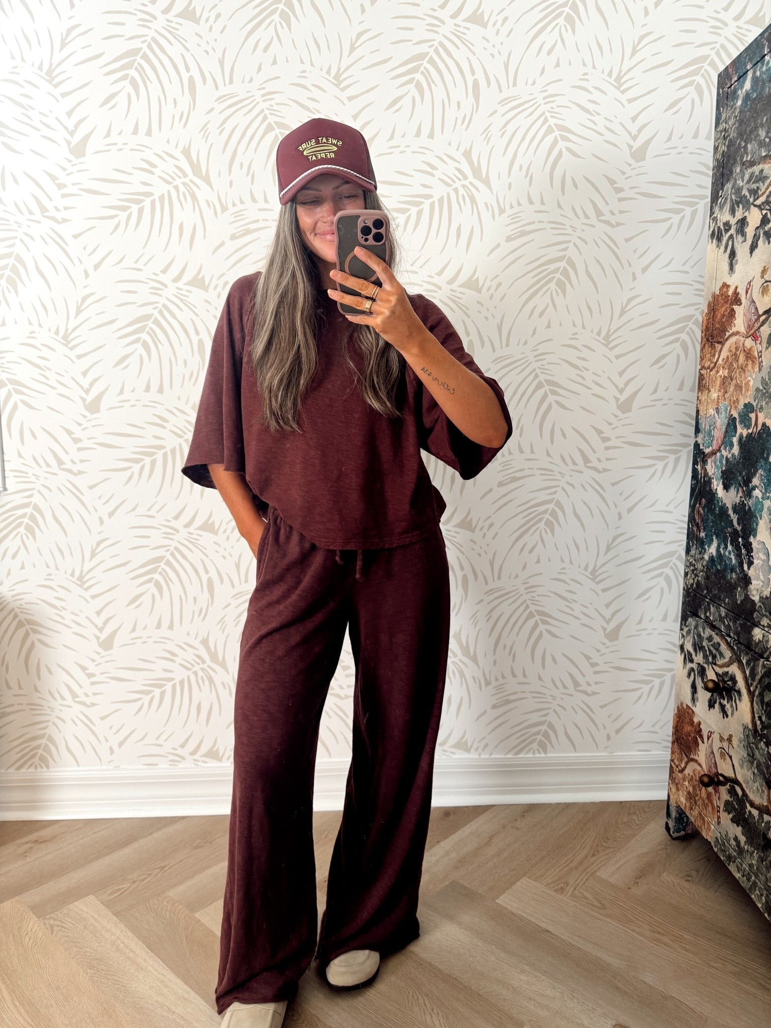 School drop off fit. My most worn set! THE COMFIEST! Size xs. Runs big