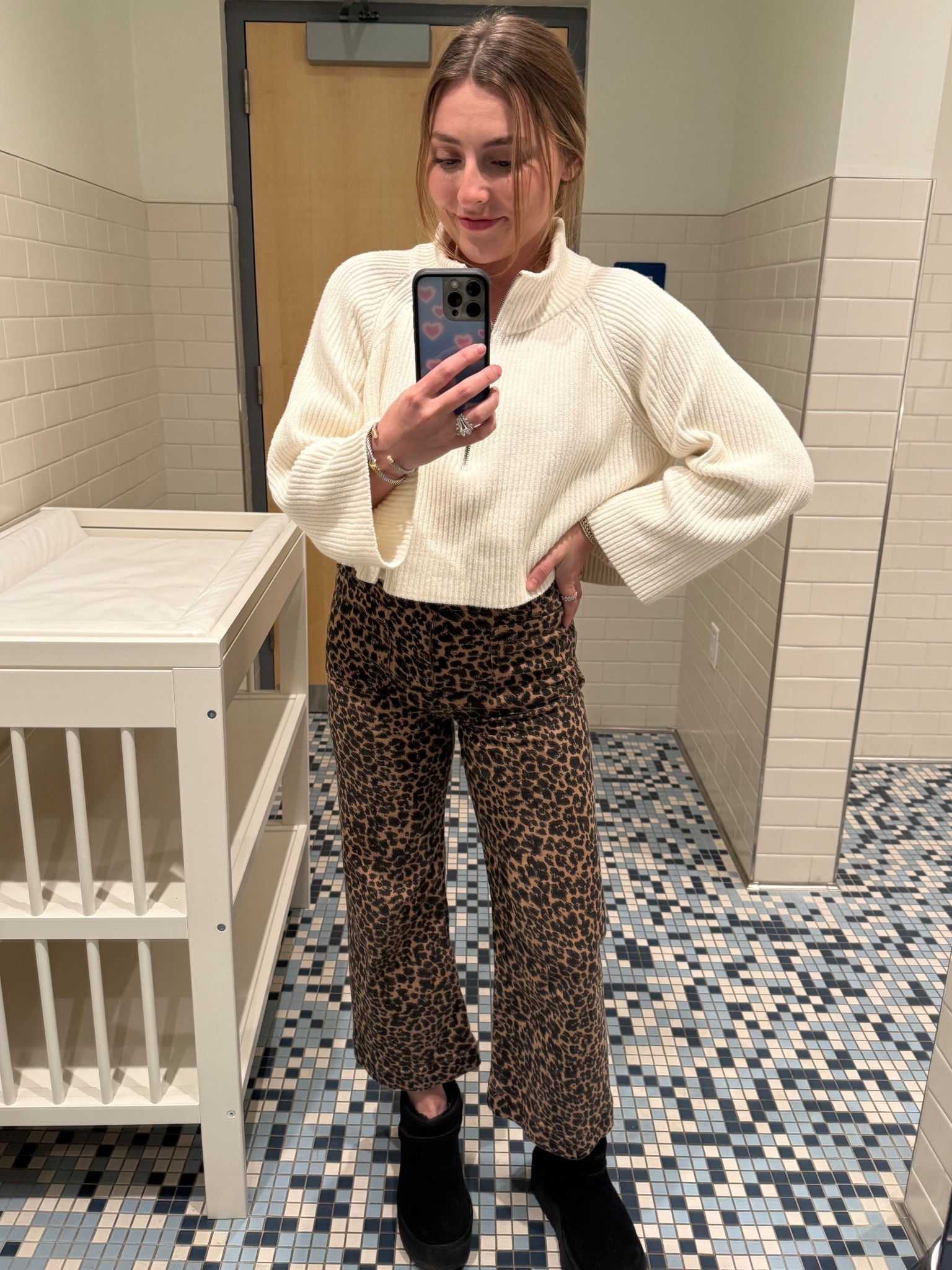 Gameday outfit ft my favorite pants ever - Maeve Collette Cropped high rise wide leg jeans (Anthro)
Pants / 27
Sweater / s

Gameday fashion, cheetah pants, leopardd