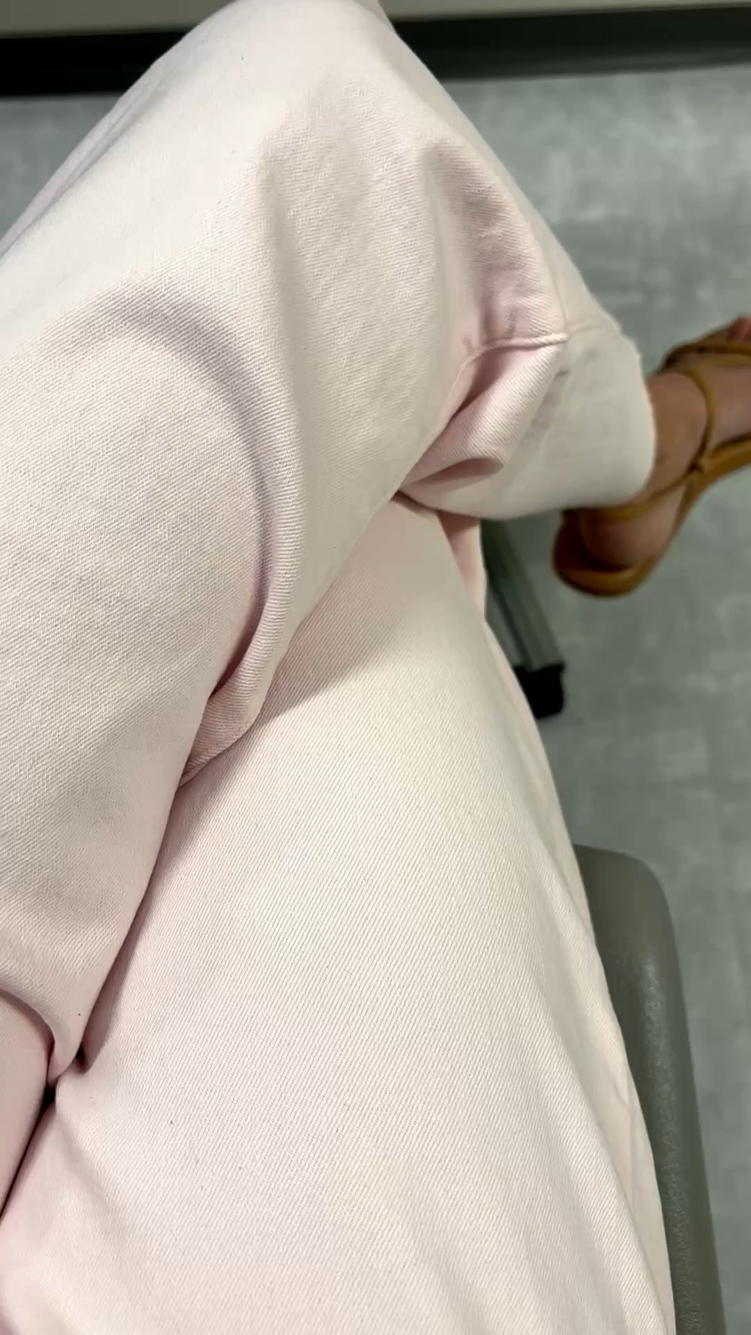 Cutest jeans! They are a beautiful light pink soemthing different for the spring and summer!!

I used to have pink jeans years ago that i don’t have anymore so i was on the hunt and these are so comfortable and light!!


Jeans, white jeans, wide leg jeans, summer outfits, spring outfits, travel outfits, beach vacation outfits, casual work outfits, workwear, yeacher outfits, colored jeans, pink jeans 

#LTKTravel #LTKgrwm #LTKootd