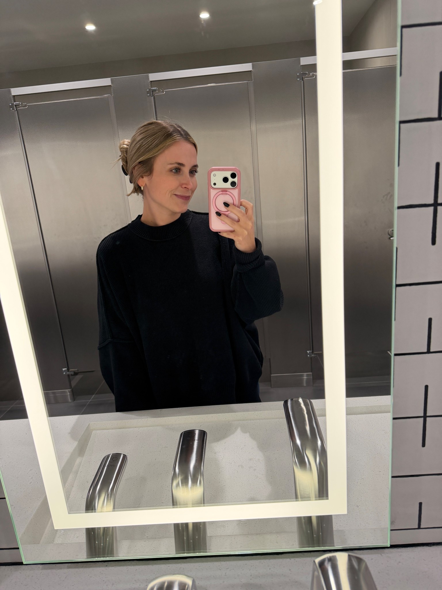 My go to sweater! I own the black and then rotate the color on nuuly! Runs large!

#LTKWorkwear #LTKStyleTip