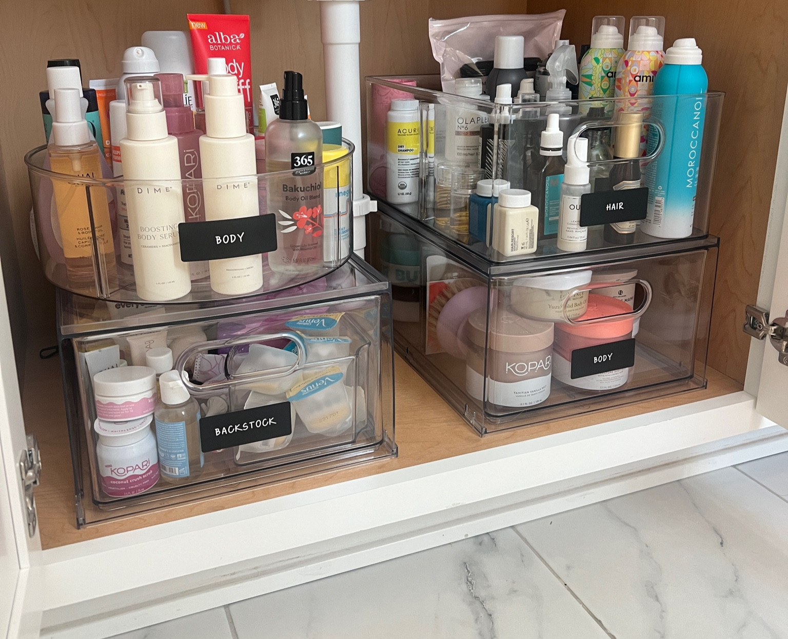 Knowing where all your beauty products are>>> 