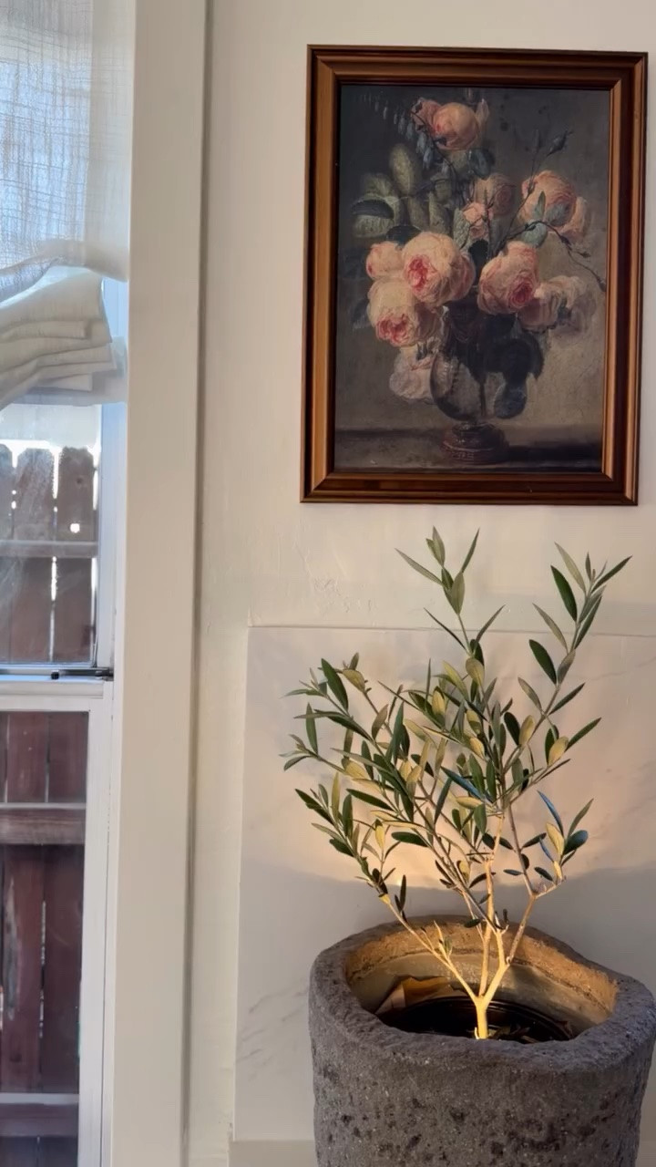 my home isn’t finished (yet) but it’s safe and it’s loved and every room tells the story of consistency over perfection. I’m decorating my house one room at a time while trying to find my style not what the next trend is 

#home #homedecor #kitchen #livingroom #diningroom