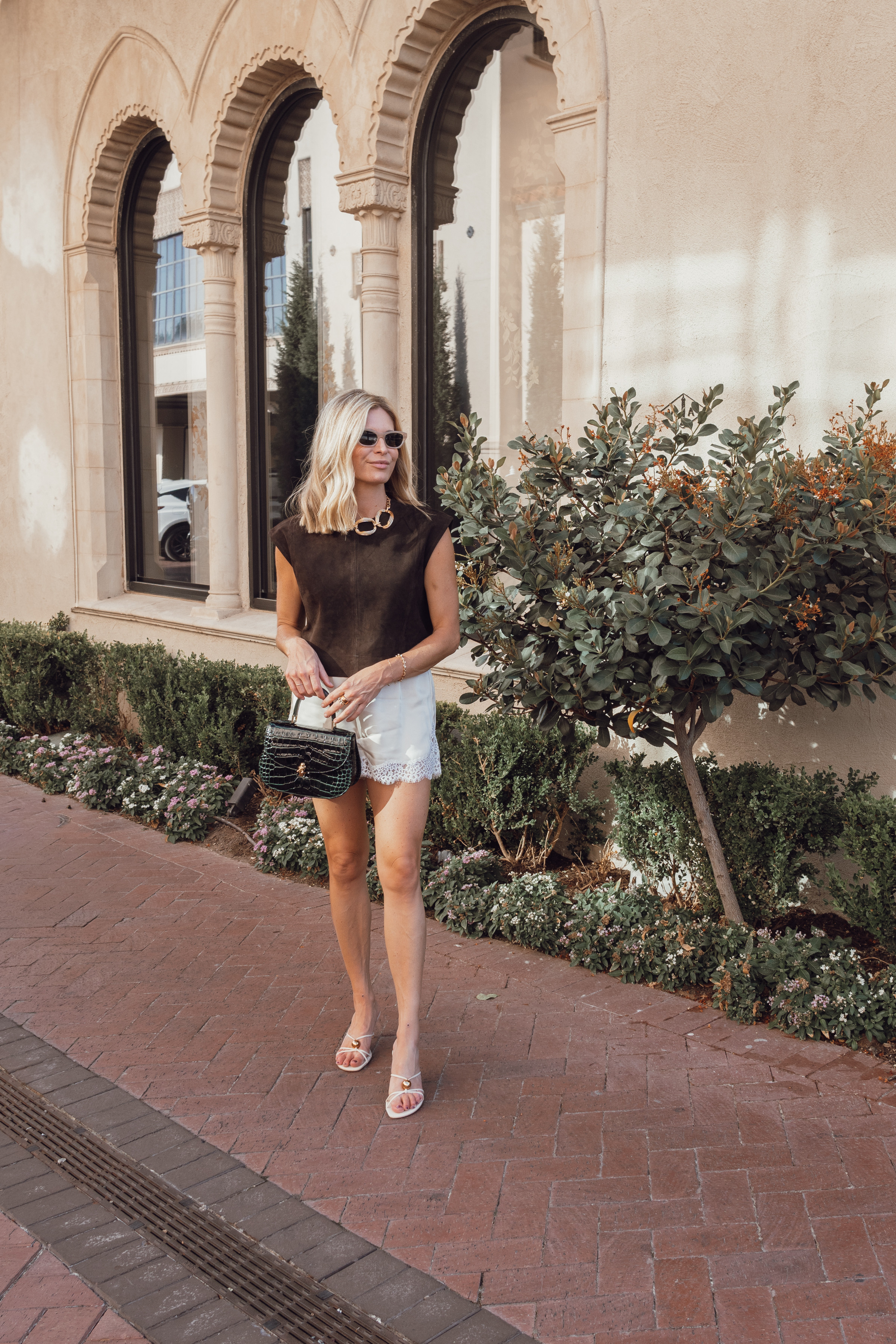 Fall transitional pieces 🤎

#LTKootd #LTKOver40 #LTKSeasonal