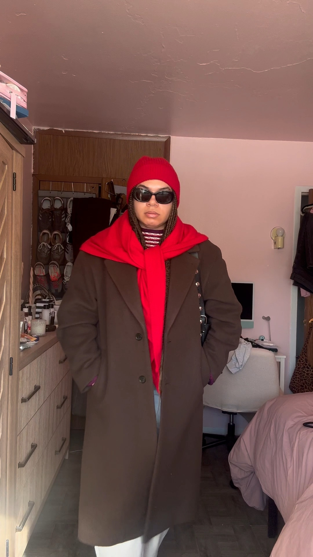 wearing xl coat!

what I wore to work, work ootd, aritzia coat, aritzia the only coat, wool coat

#LTKootd #LTKMidsize #LTKWorkwear