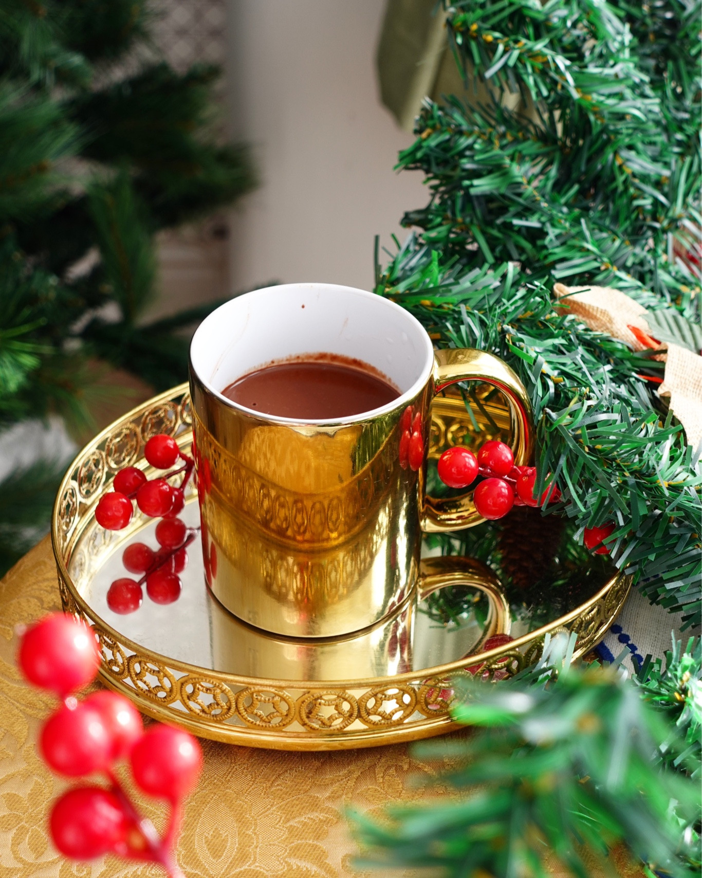 Gold Christmas mug 