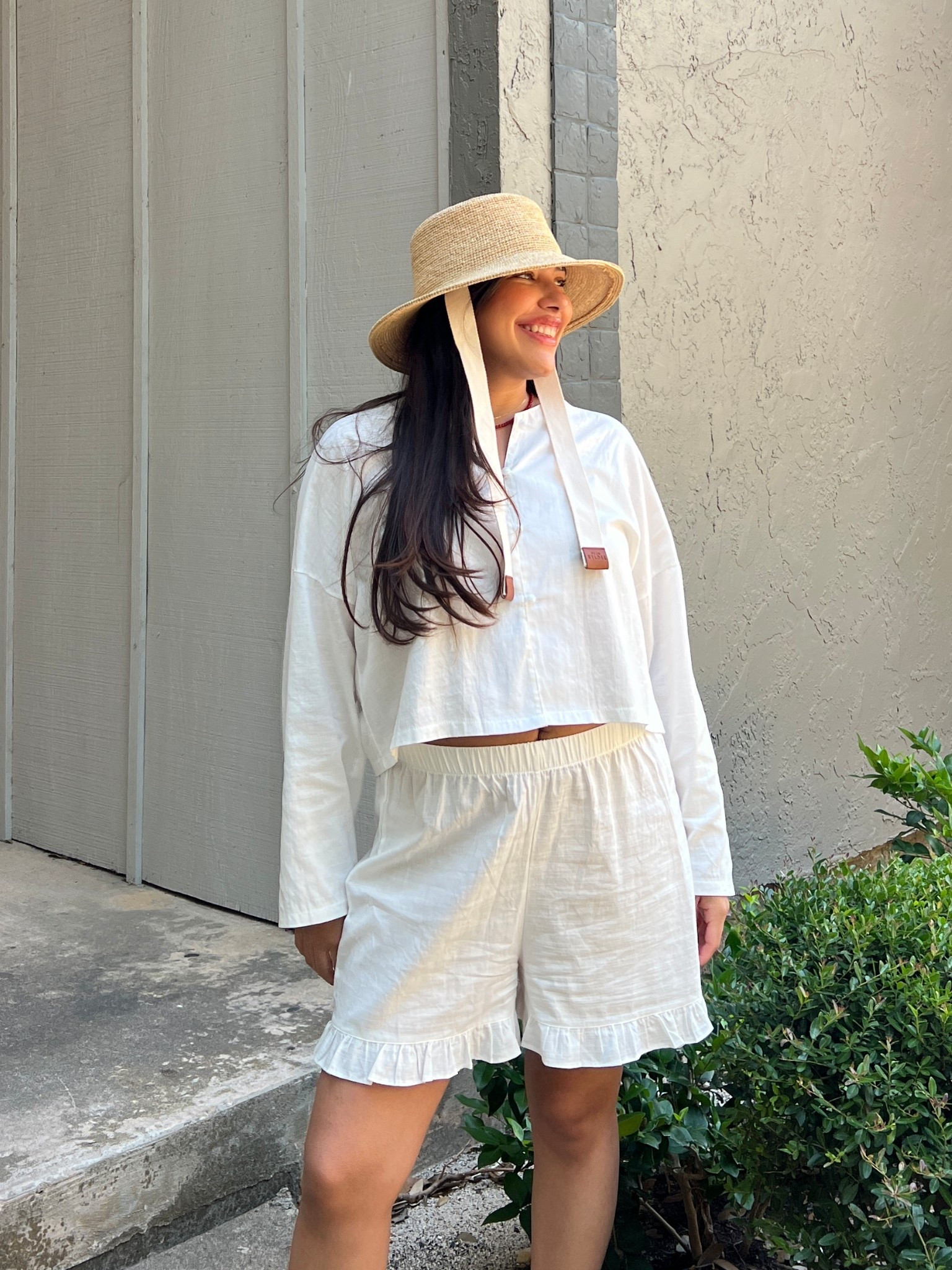 Summer uniform! 
Found this cute white set on Amazon, love it worn together or apart 🦢 

