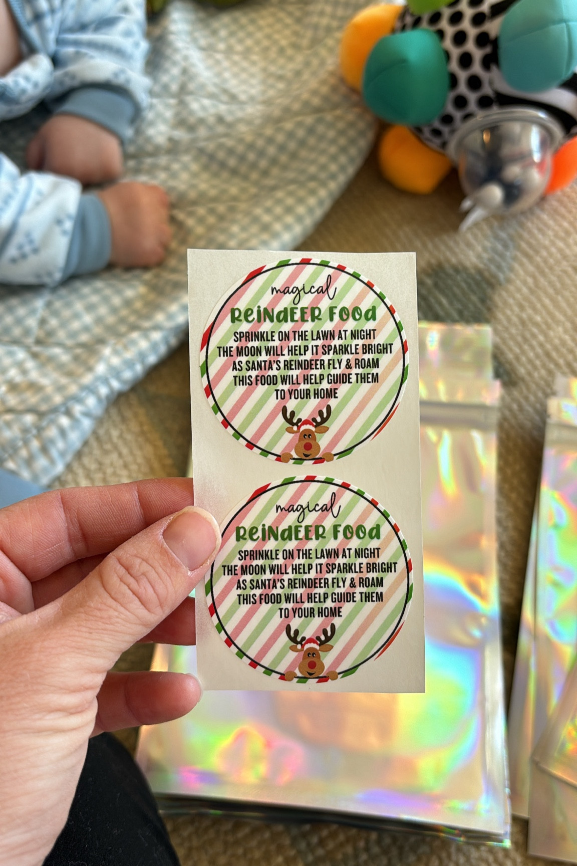 Here’s a fun Christmas craft/activity to do with your little ones: Magic Reindeer Food!

Have them mix whole rolled oats with some sprinkles (easier than glitter), bag it up and then sprinkle on your lawn on Christmas Eve so reindeer can find their way! 🎄🦌🎅🏻

#LTKSeasonal #LTKFamily #LTKHoliday