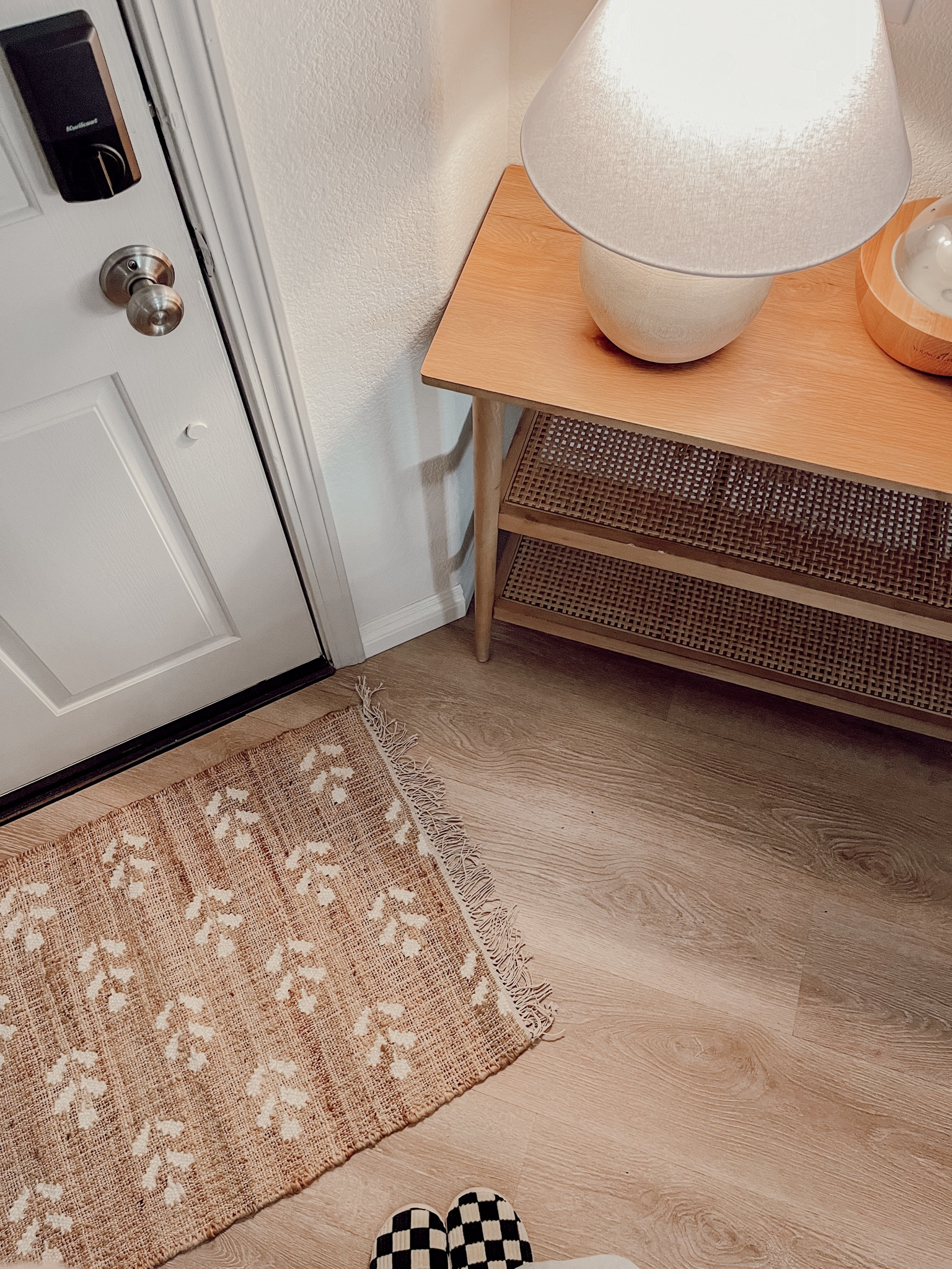 Simple entryway 🌱

Target
Walmart 
Budget Decor 

#LTKStyleTip #LTKFamily #LTKHome